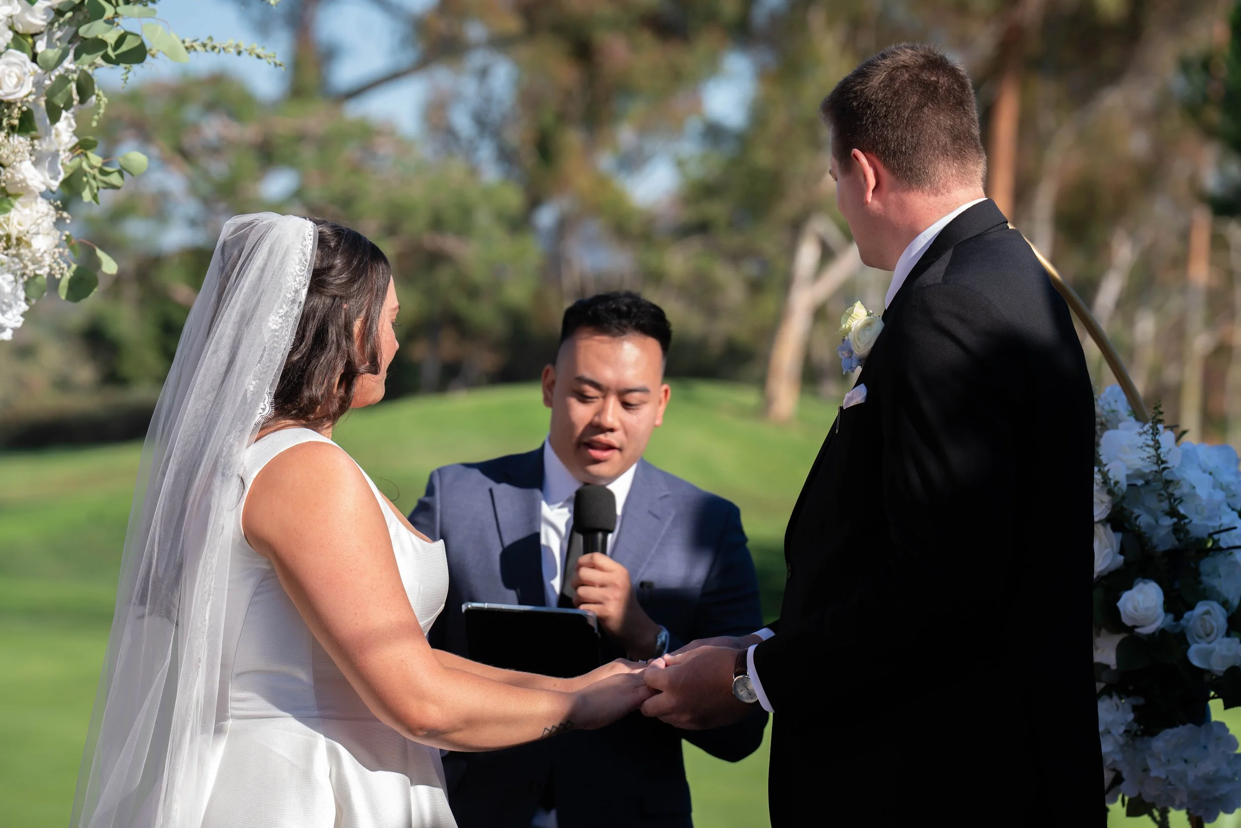 Singer_Sneaks_RA Media Co2.jpg