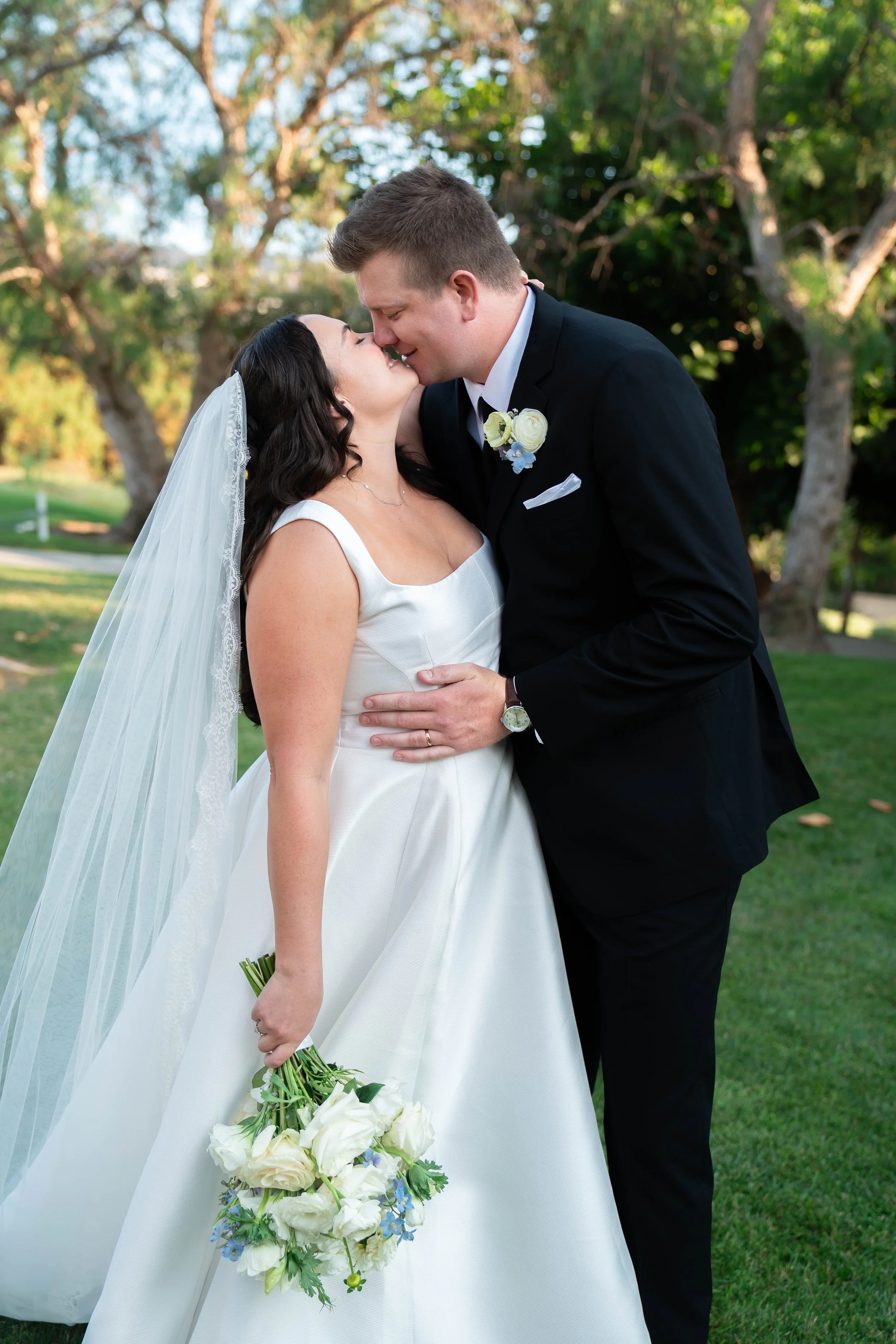 Singer_Sneaks_RA Media Co57.jpg