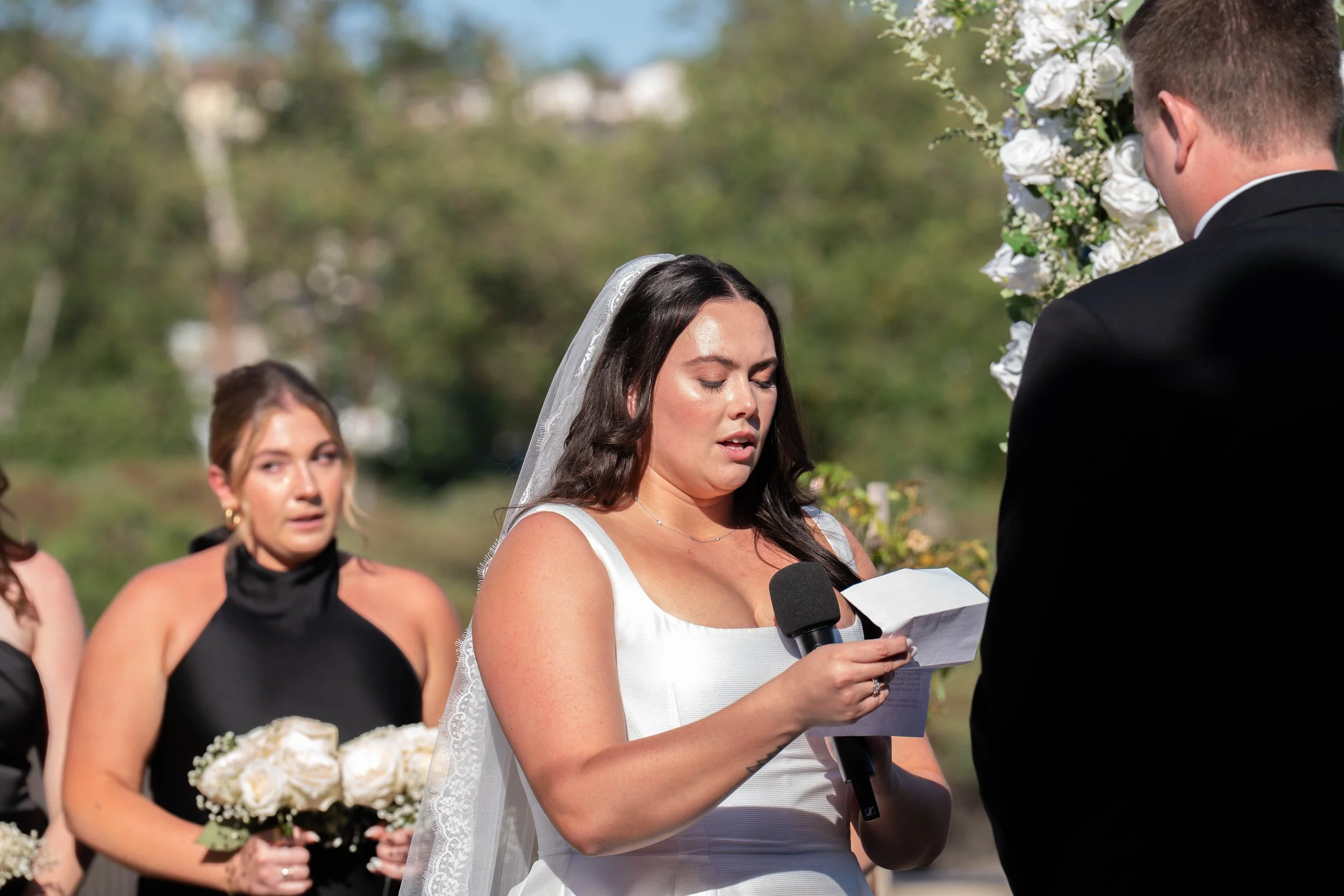 Singer_Sneaks_RA Media Co1.jpg