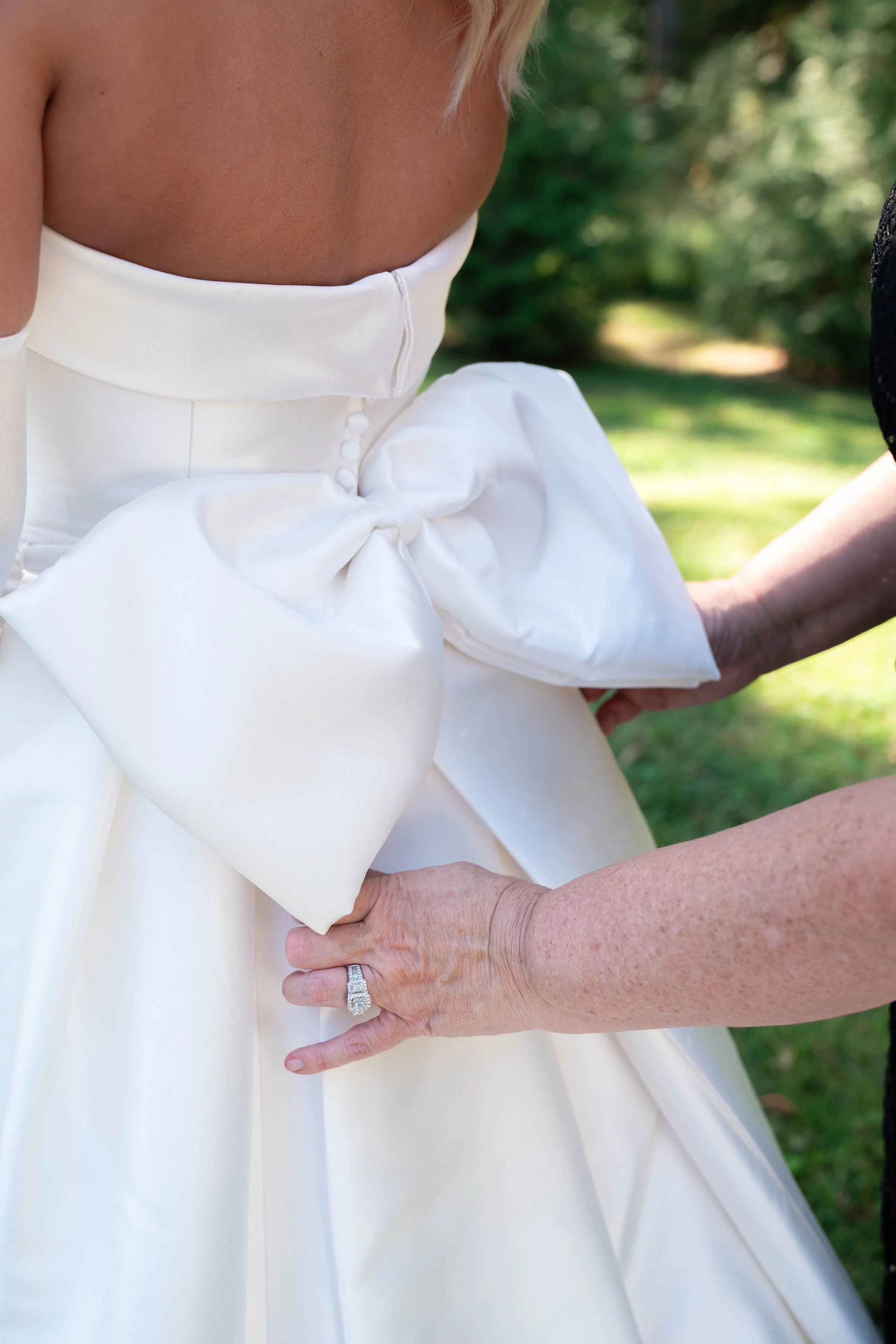 Bowen_Getting Ready_RA Media Co29.jpg