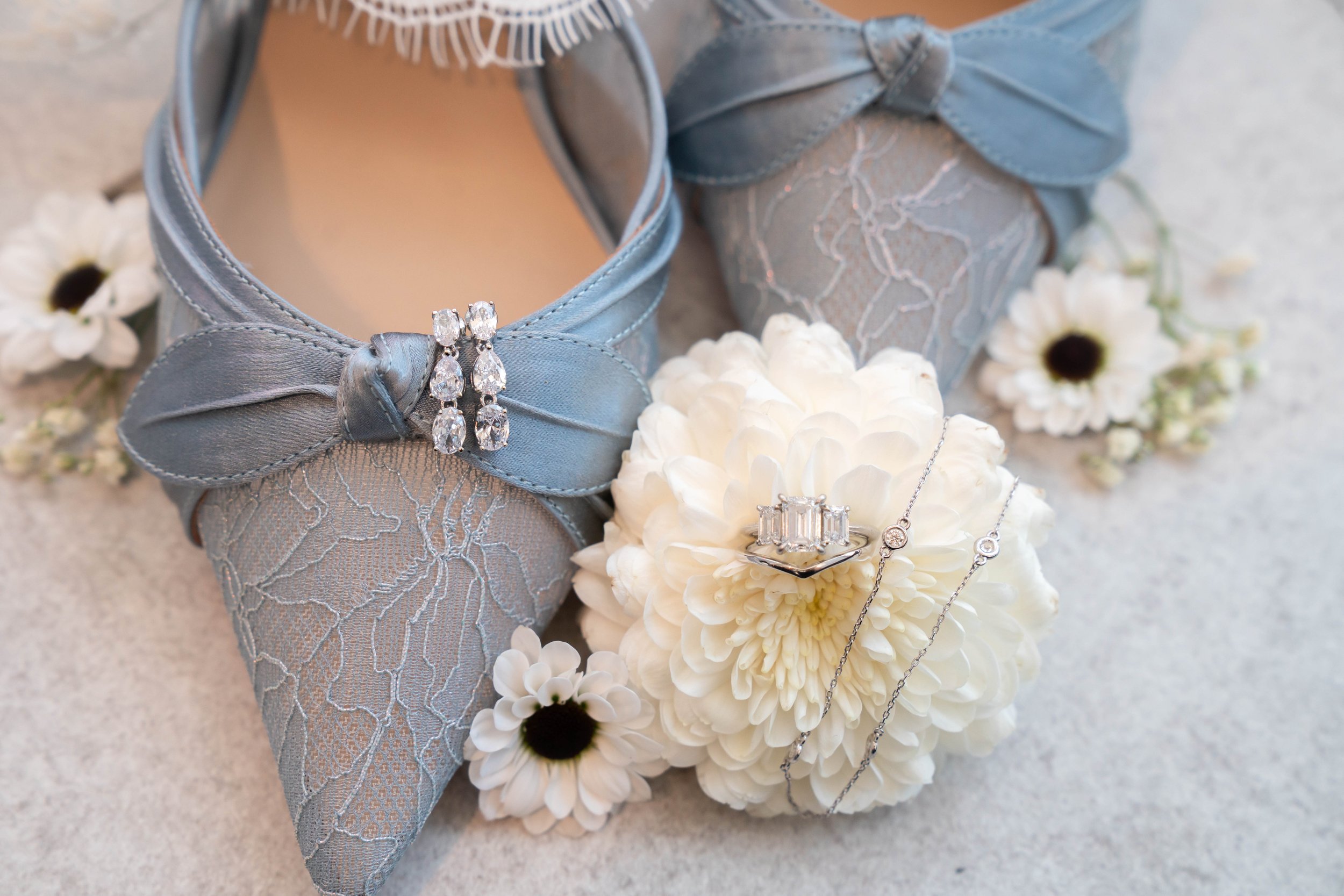 Singer_Sneaks_RA Media Co12.jpg