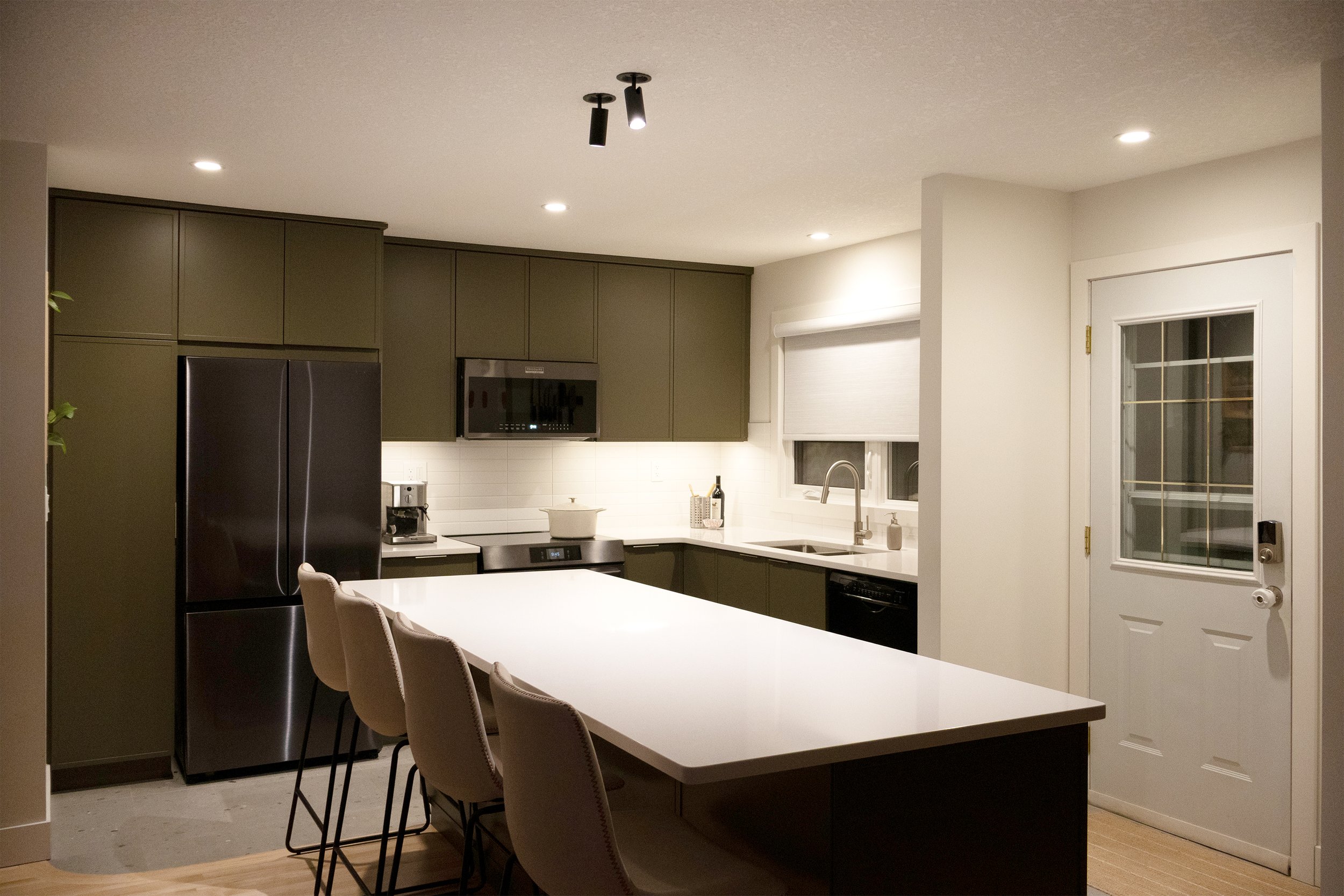 cave_blue-quill_kitchen_1 (50p).jpg