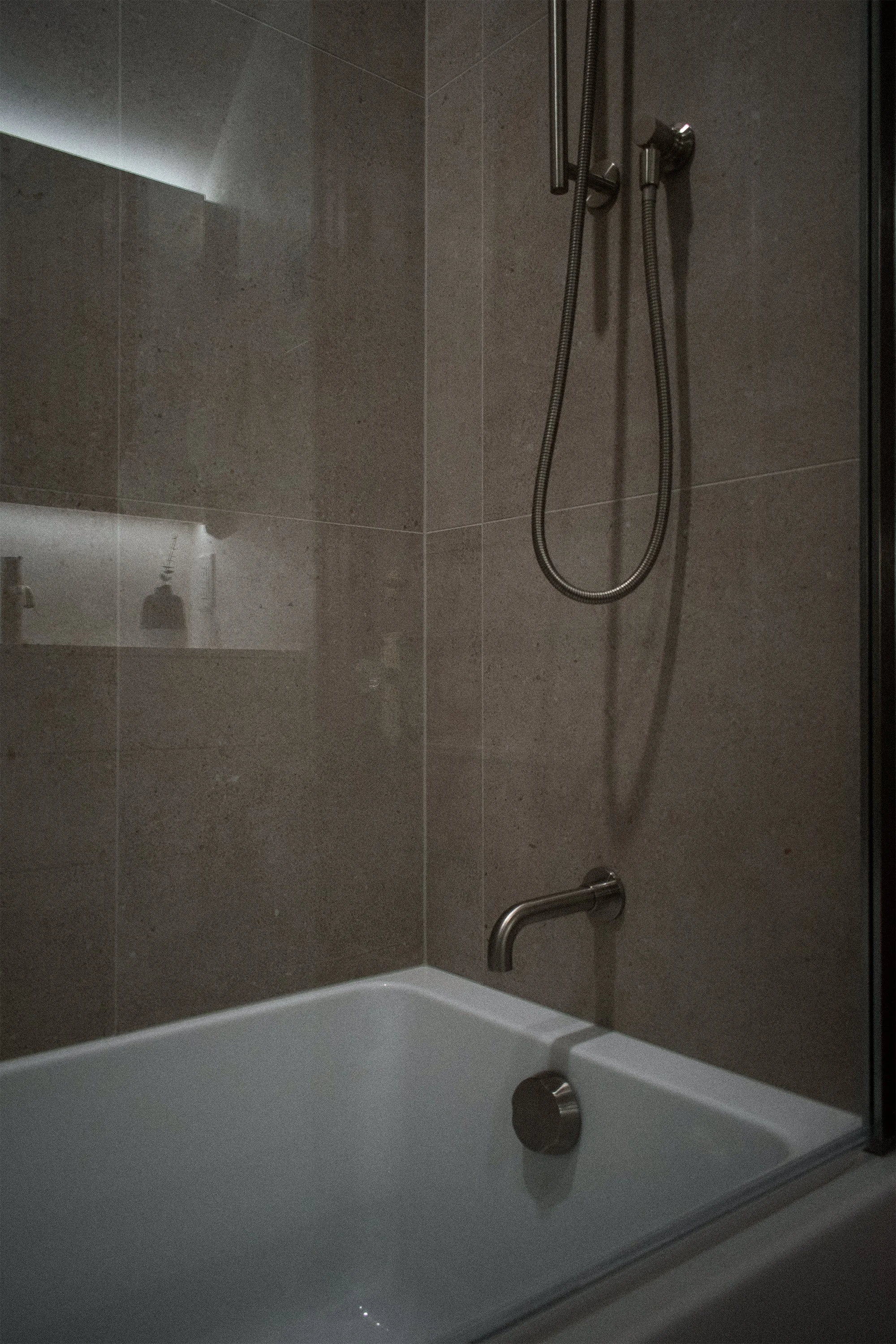 cavestudio_plateau2bath_5c.jpg