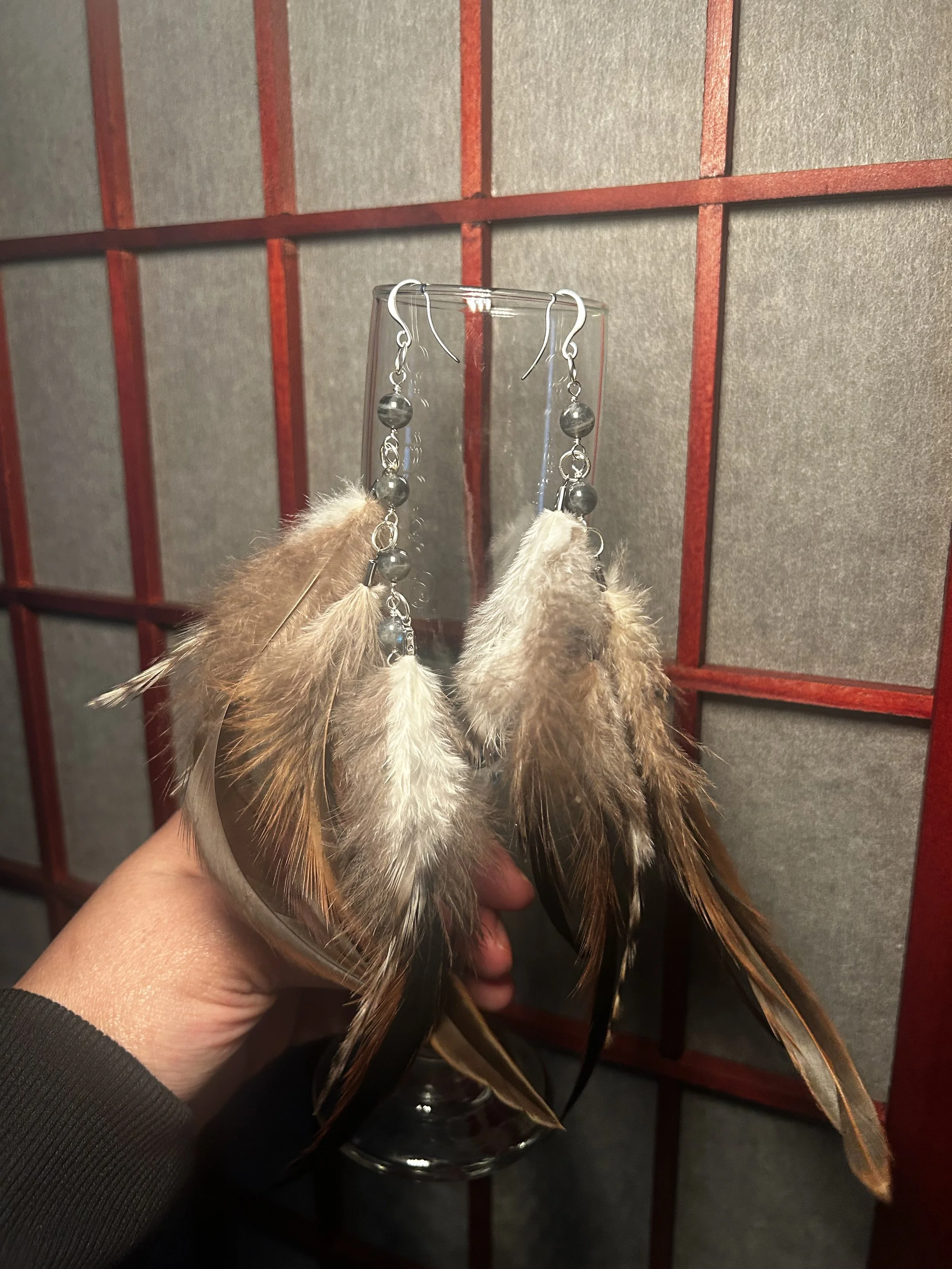 Ruffle ‘Dem Feathers (silver)