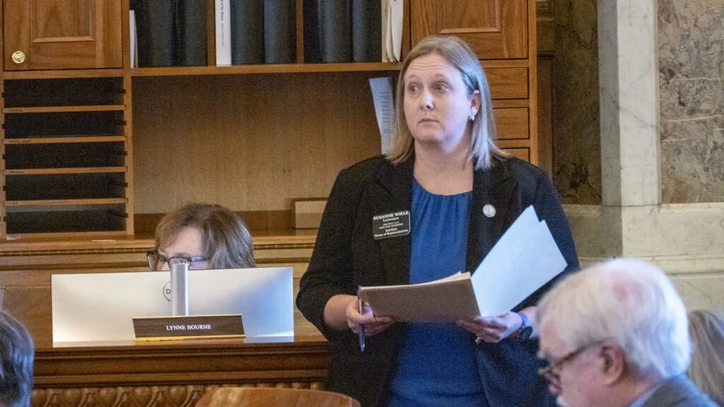 Kansas families with SNAP can still buy soda, candy, but new law adds red tape to assistance