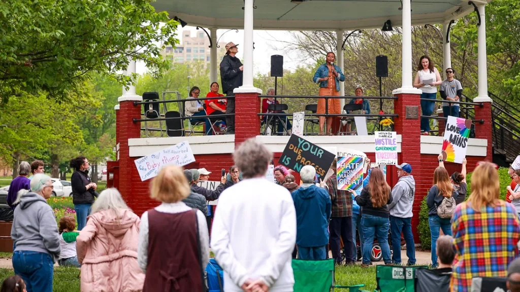 ‘This isn’t our first rodeo’: Kansas, Lawrence Democrats rally, prep for vote against amendment in August 2026