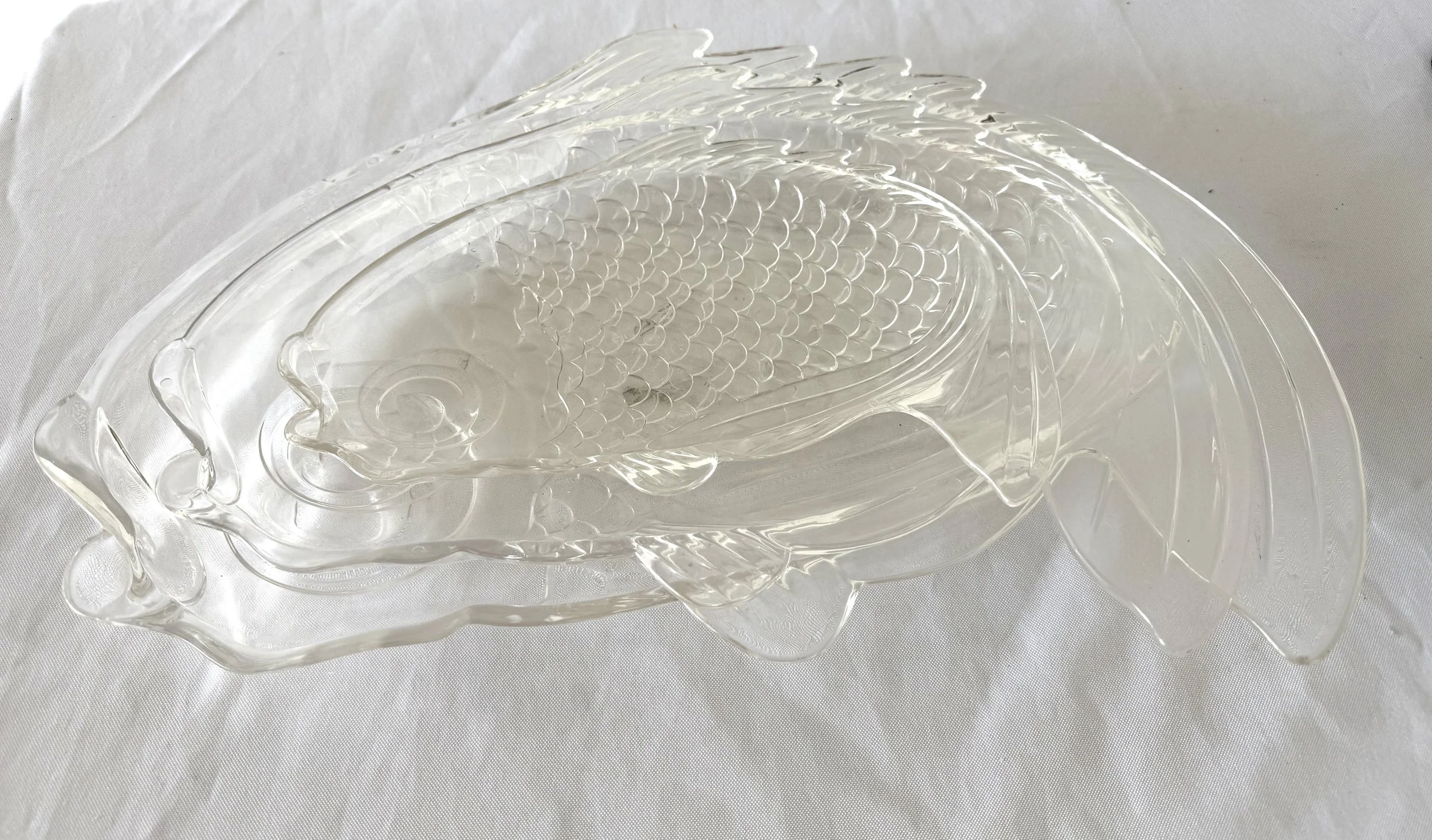 Acrylic Nesting Fish Shaped Serving Platters