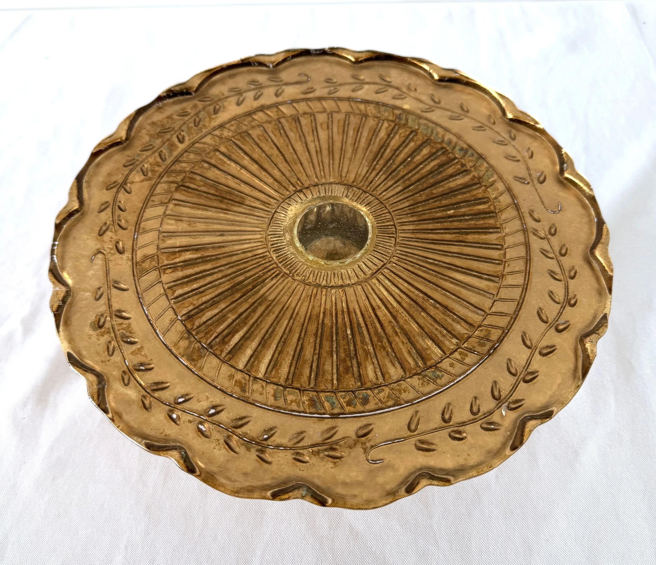 Gold Vintage 9" Cake Stand