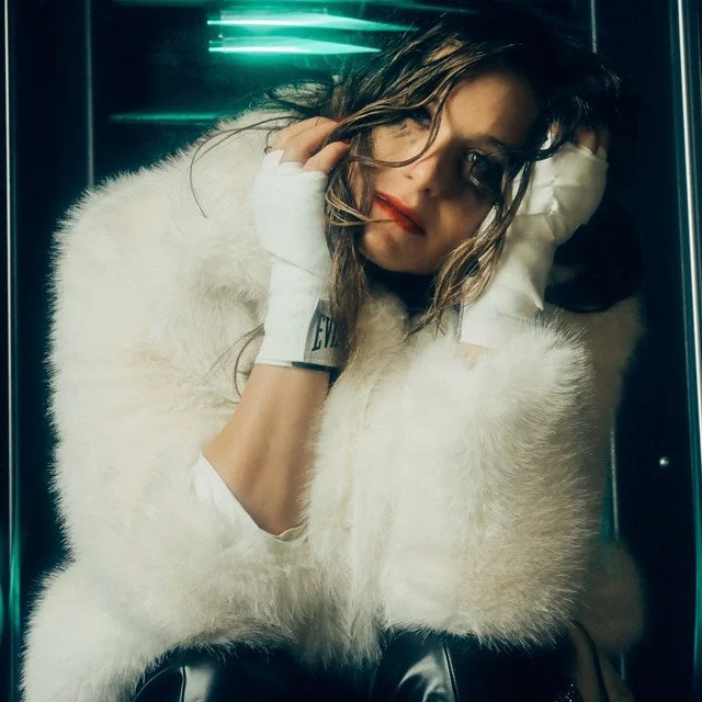 "Lightweight" - Lauren Minear | Production / Writing