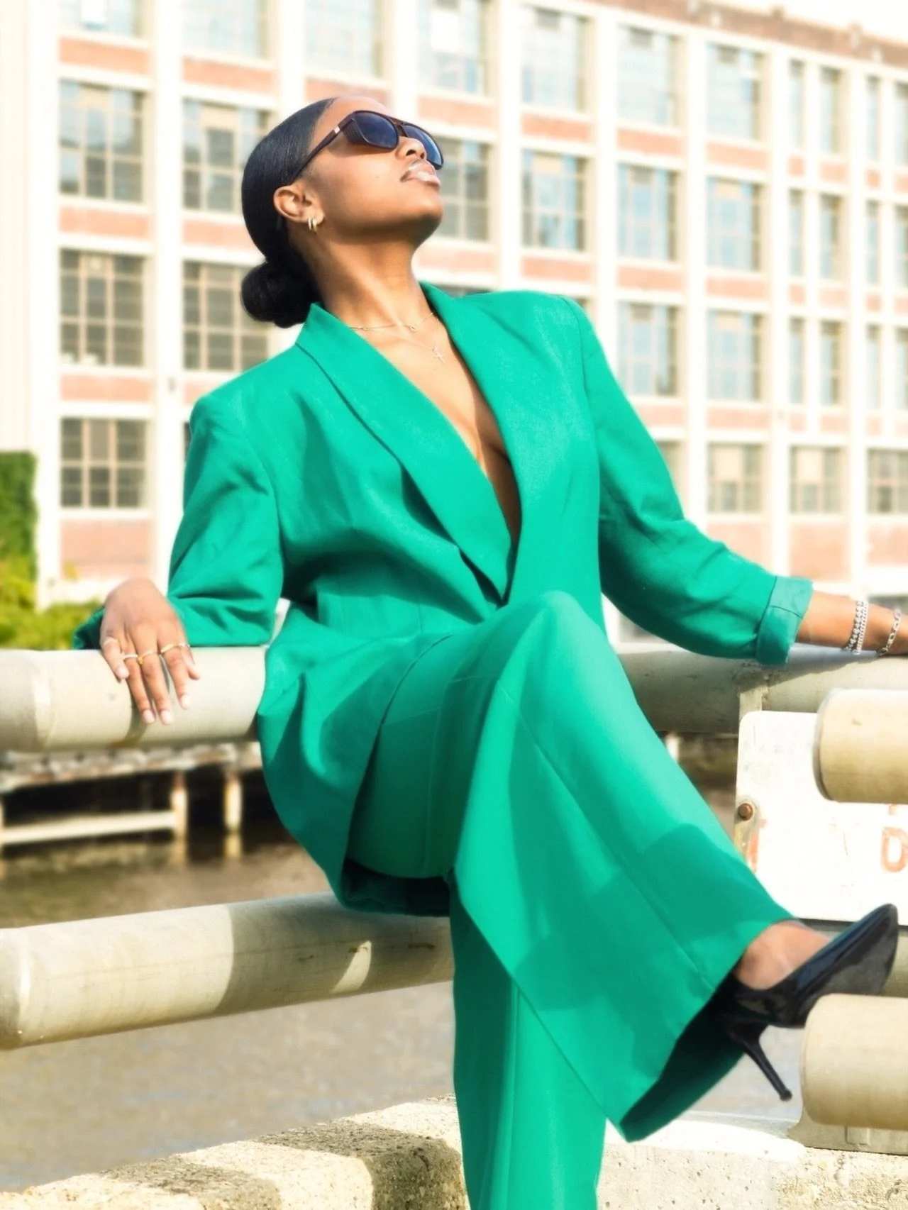 POV: the sidewalk becomes your cover shoot. 💚📸

Which frame belongs on the cover&mdash;1, 2, or 3? 👀

Shot by @jrarev
Your next shoot &rarr; jrarevision.com

#Mkephotowalktorember #StreetStyle #EditorialPhotography