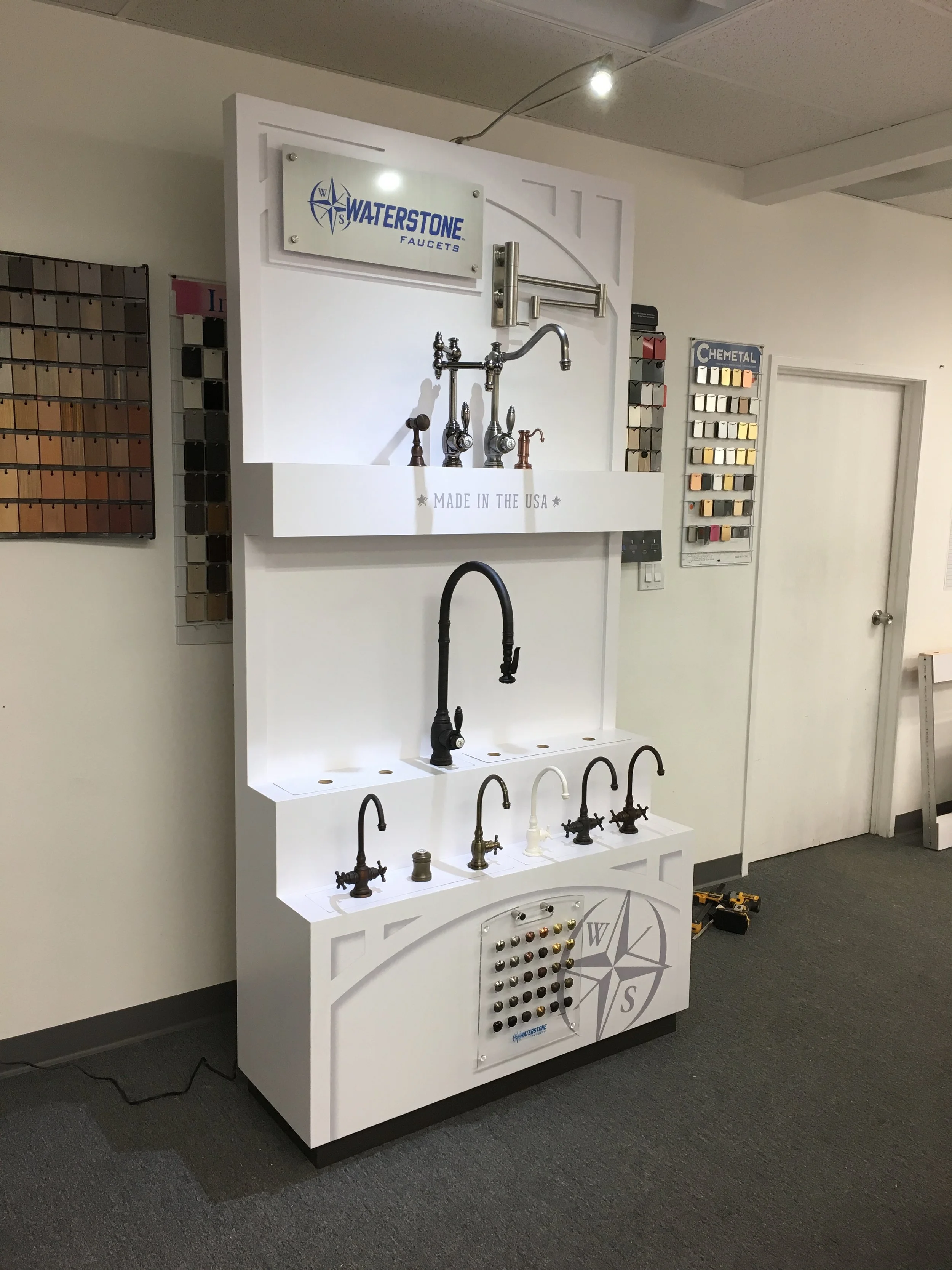 waterstone_retail display_01.JPG