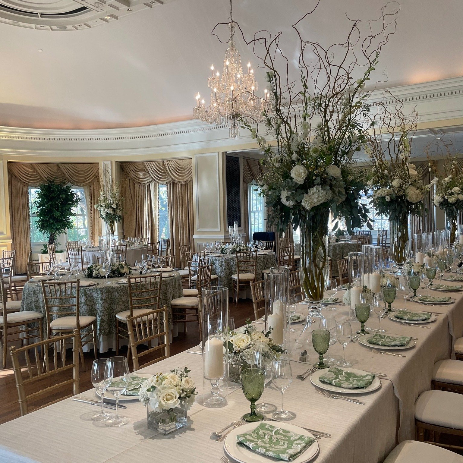 Jardine &amp; Brody&rsquo;s wedding reception was a dream 🤍 Tall florals created a stunning visual moment full of texture and grace!