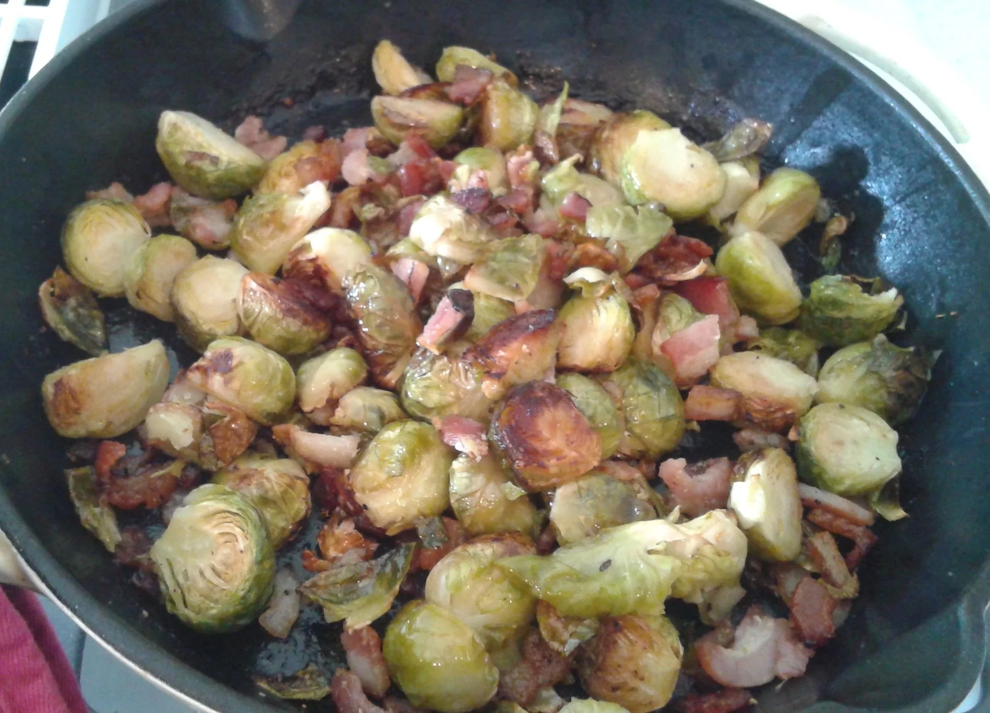 Roasted Brussels sprouts with bacon