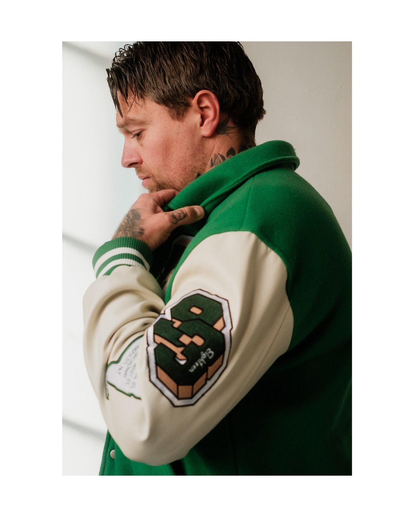 Look number 2 shot with J in the studio 📸

Model // @hikeandgopeak 
Studio // @tichbornestudiobrighton 

Wearing

Jacket @riverisland 
Watch @casio_vintageuk 

#fashion #fujifilm #lookbook