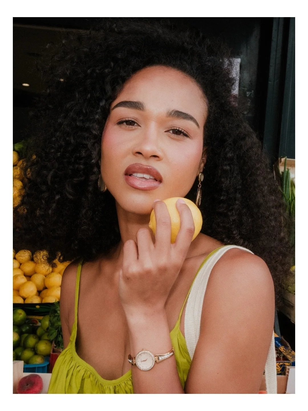Cindy featuring lovely colours and fruit stand 🍑

@cindy_blu_ 

#fashionphotography #fujifilm