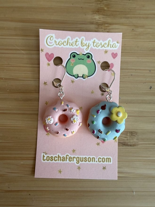 Donuts (set of 2) Resin Stitch markers flowers