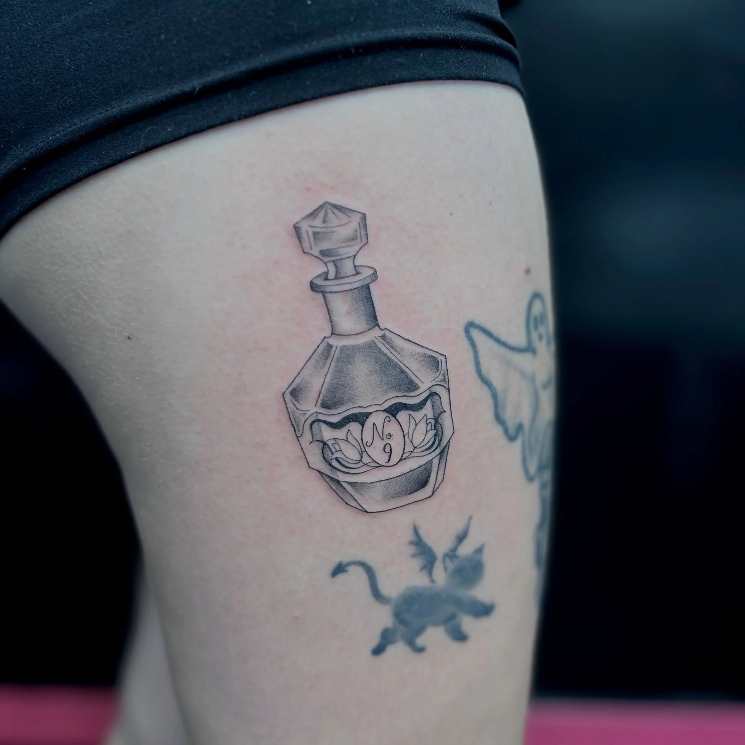 Lil love potion for my awesome client Tessa :) swipe to see a dragon we did together healed about ten months!
