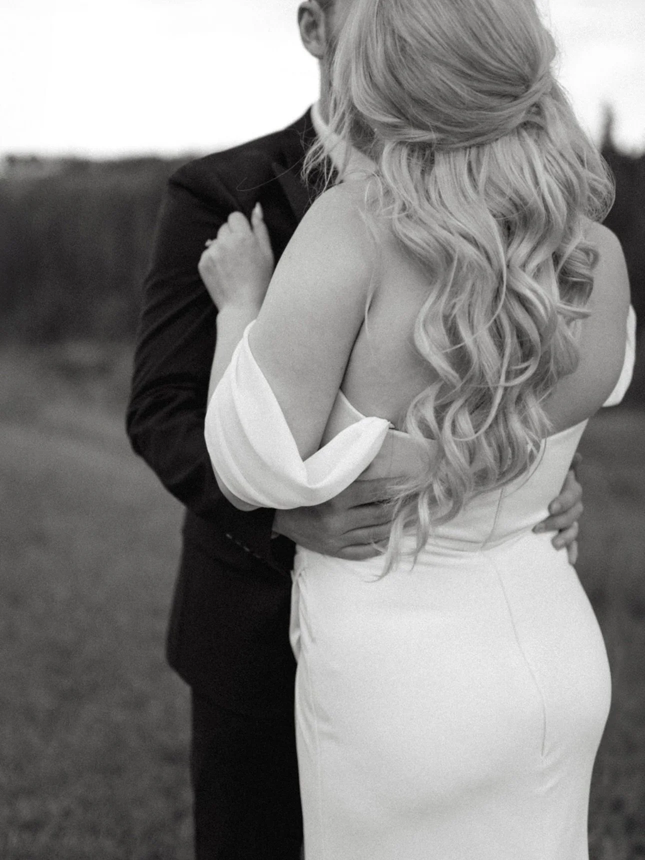 Forever starts here 🤍

Blue skies, green fields, just the two of them, and a whole lotta love. A&amp;G&rsquo;s wedding day was straight out of a dream &mdash; the kind that feels like a movie in real life!

Now booking 2026 small weddings and elopem