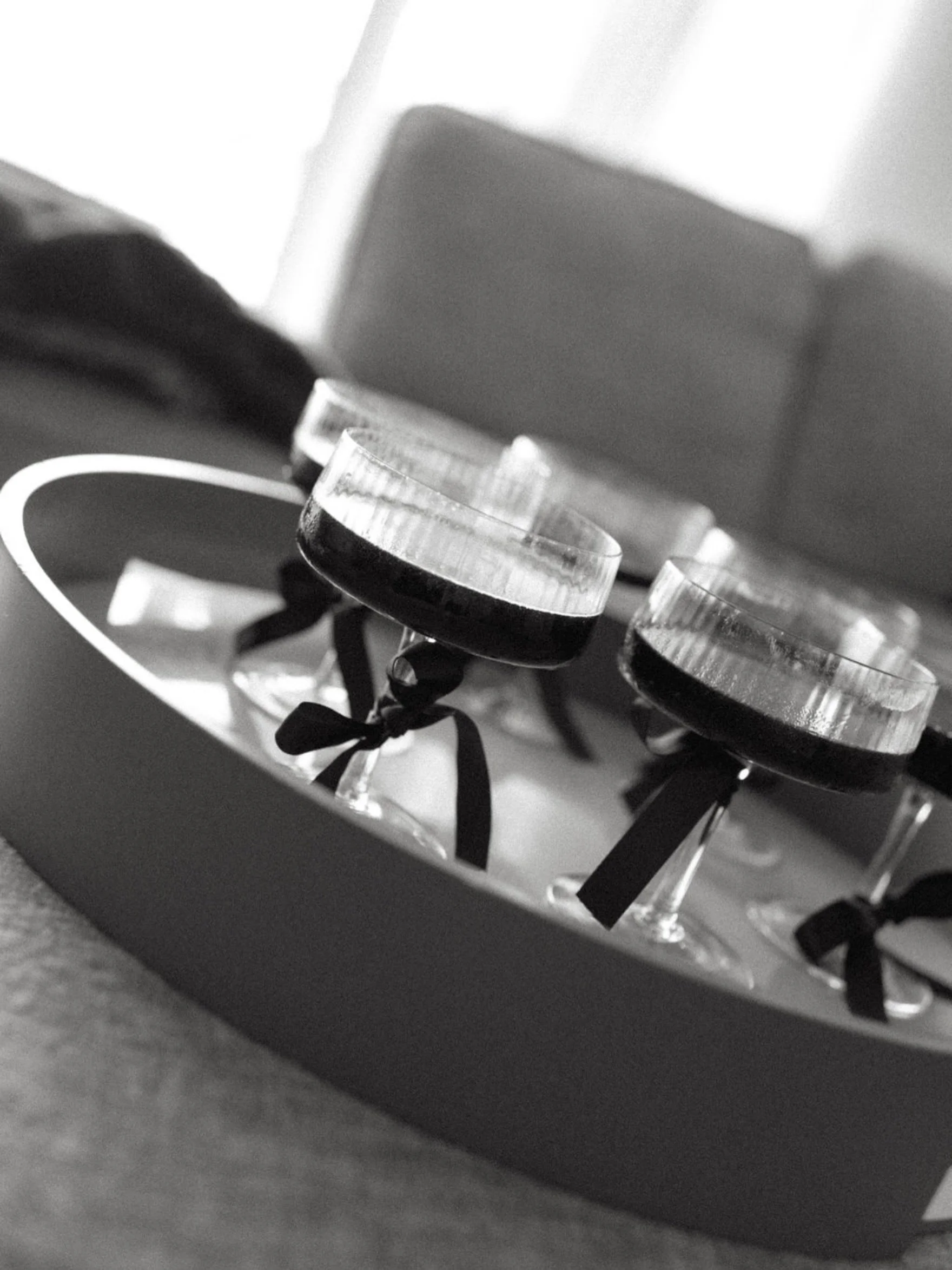 Cheers to a beautiful Monday and a great week ahead! Xx

Calgary Wedding Photographer | YYC Weddings | Lily &amp; Grey Photo Co.

#weddingdetails #martinimondays #blackandwhiteimages #yycweddingphotographer #yycelopementphotographer