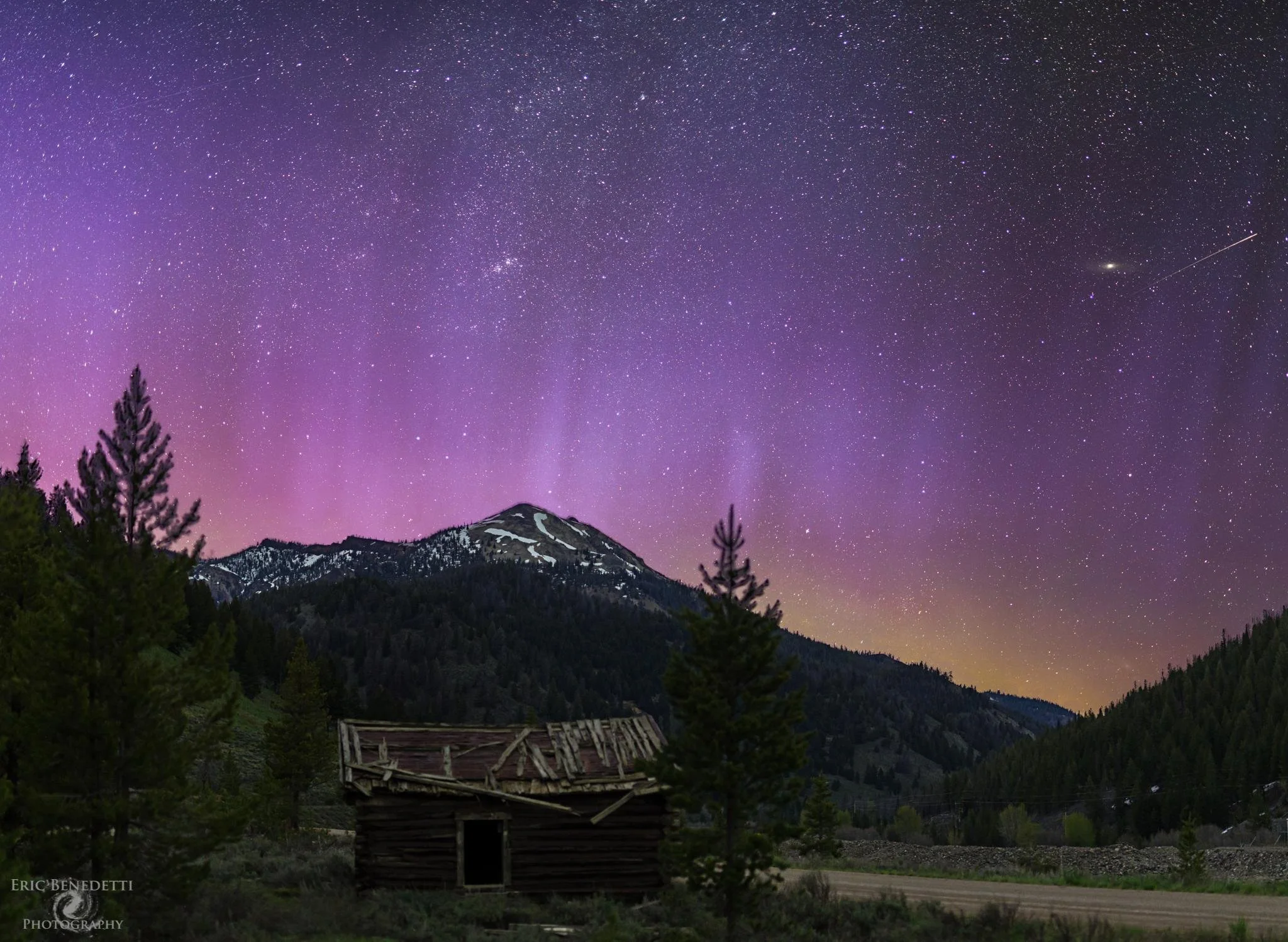 Eric: Aurora in over the Sawtooth Mountains, Idaho!