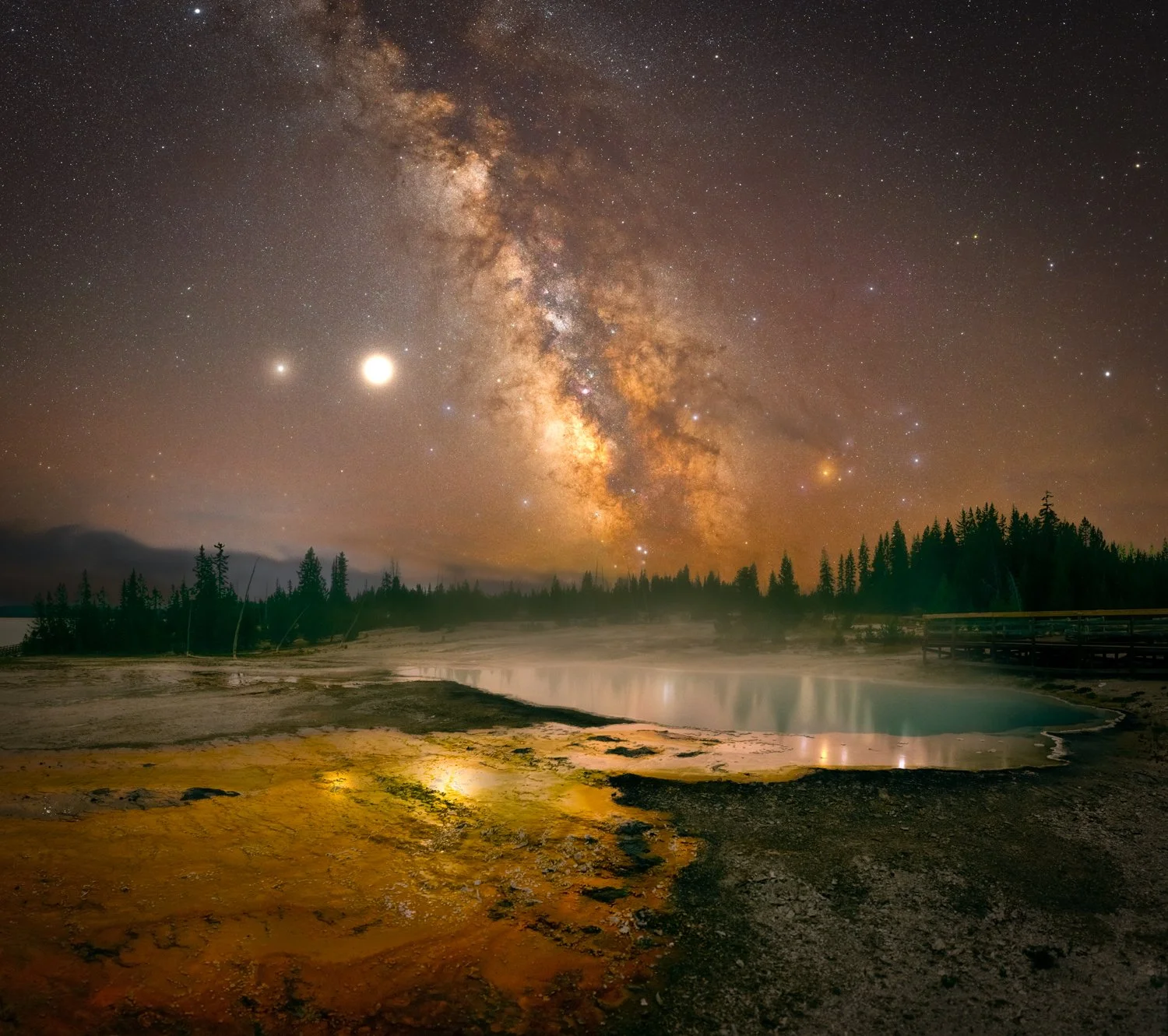 Bry: Black Pool, West Thumb Geyser Basin