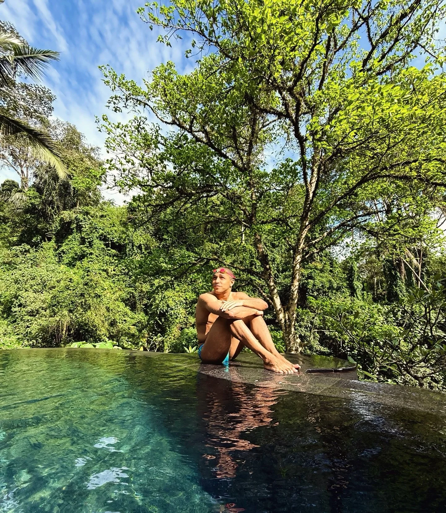 Another Valentine&rsquo;s Day&hellip; another year single 😅 But honestly, feeling so grateful to travel and be surrounded by amazing friends! 🫶🏽 Happy V Day to anyone who&rsquo;s felt a little lonely this year&hellip; you&rsquo;re not alone ❤️ xxx