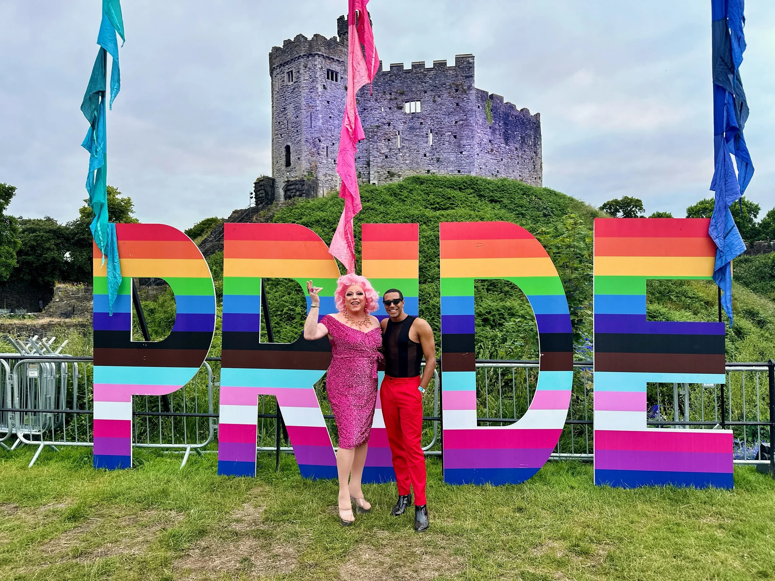 One week to go until Cardiff Pride! 🌈 I&rsquo;m so excited to share that I&rsquo;ll be back at Cardiff Castle hosting the Main Stage on Saturday!! 🎤🎉🏴󠁧󠁢󠁷󠁬󠁳󠁿

Pride has always been one of my favourite times of the year because it&rsquo;s all