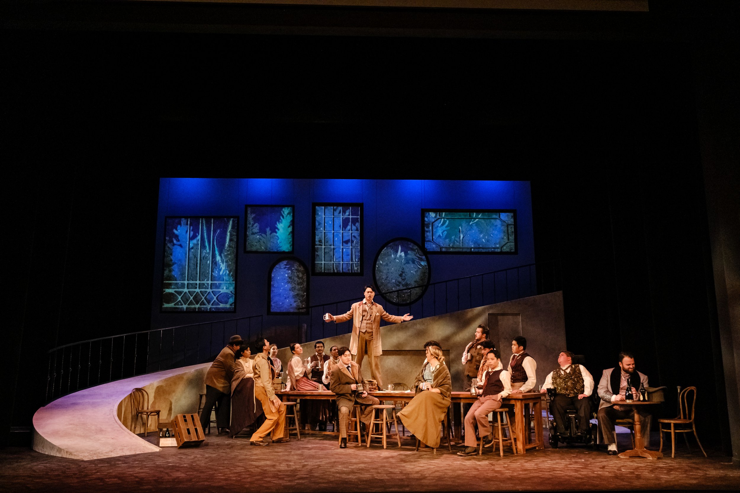 Les Contes d' Hoffmann