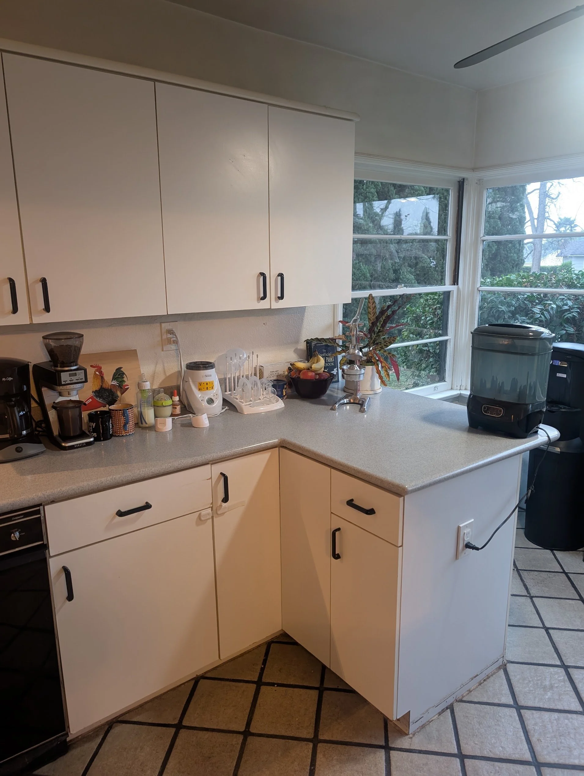 Kitchen before 3 .jpg