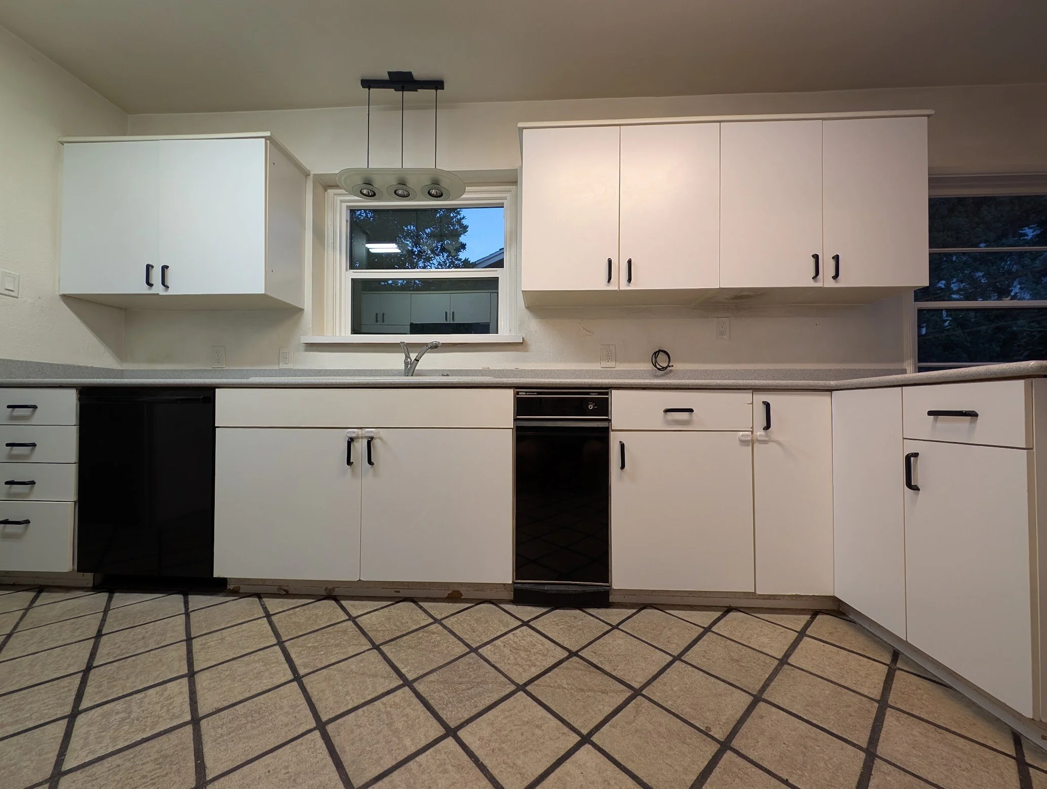 Kitchen before 7.jpg