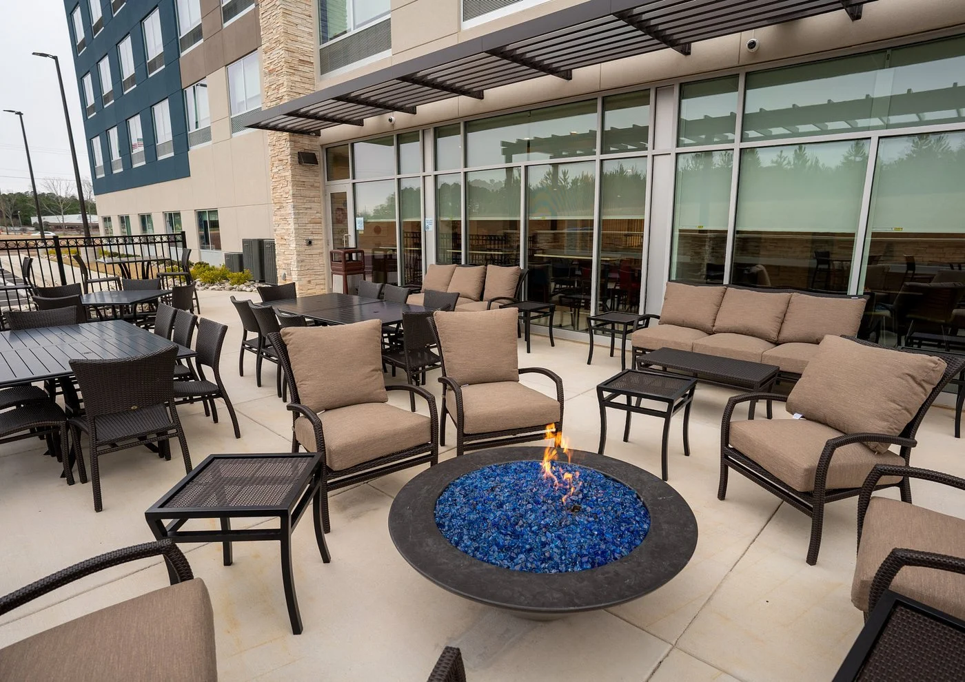 guest-patio.jpg