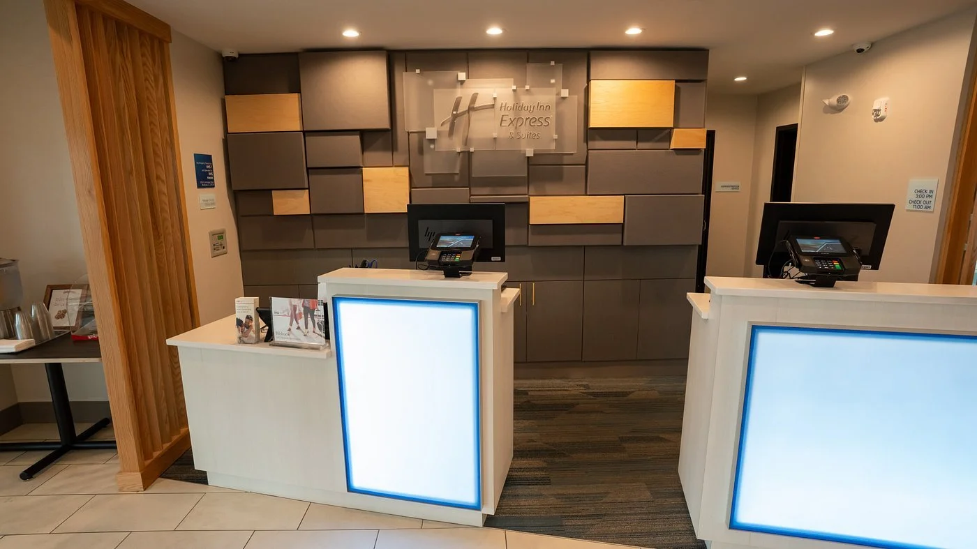 hotel-front desk.jpg