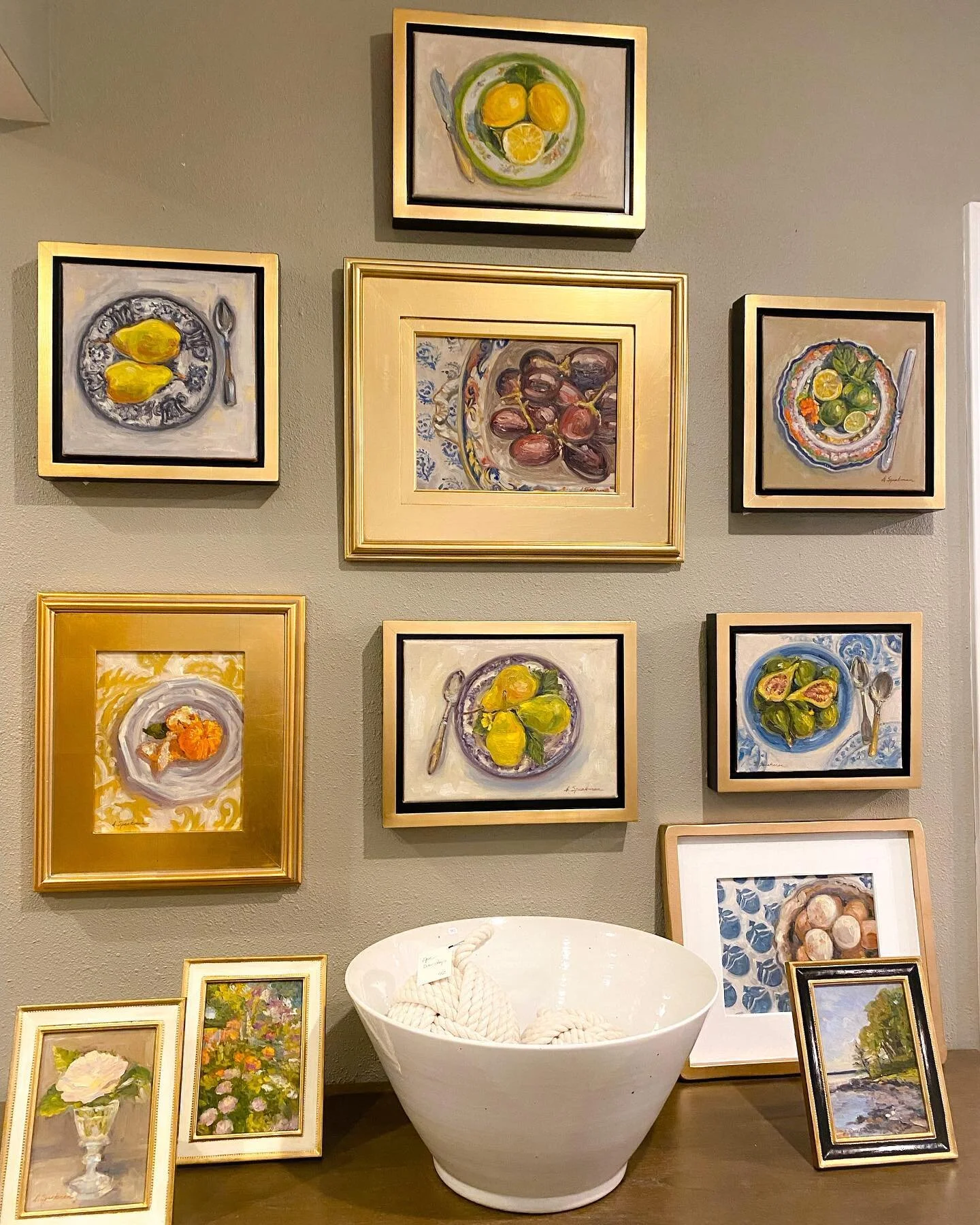 Plate it up! How fabulous would any of these paintings look off a kitchen?! 🍋🍊🍐
