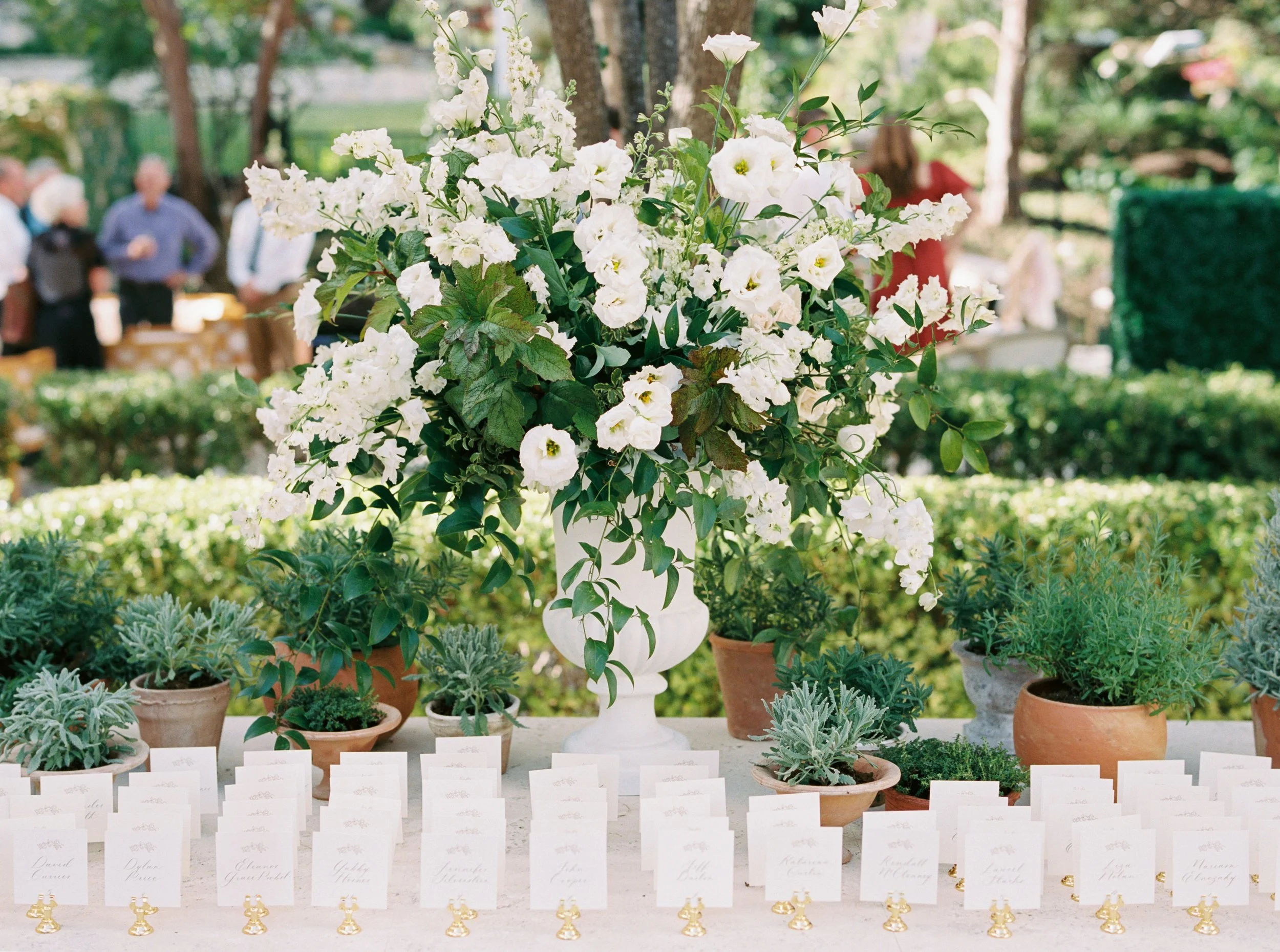 SophiaAndy-Wedding-featherandtwine-1050 (1).jpg