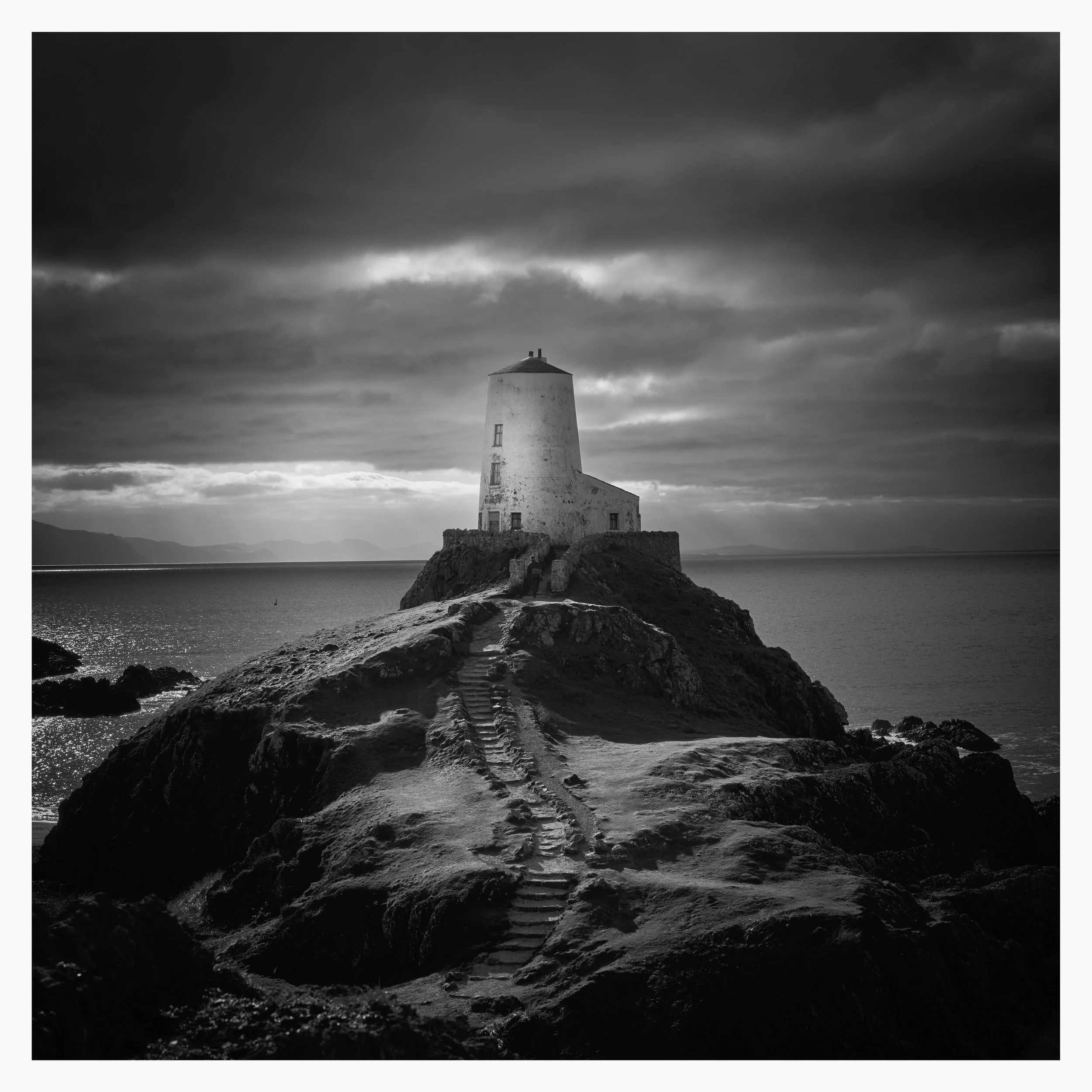 Angleysey light final.jpg