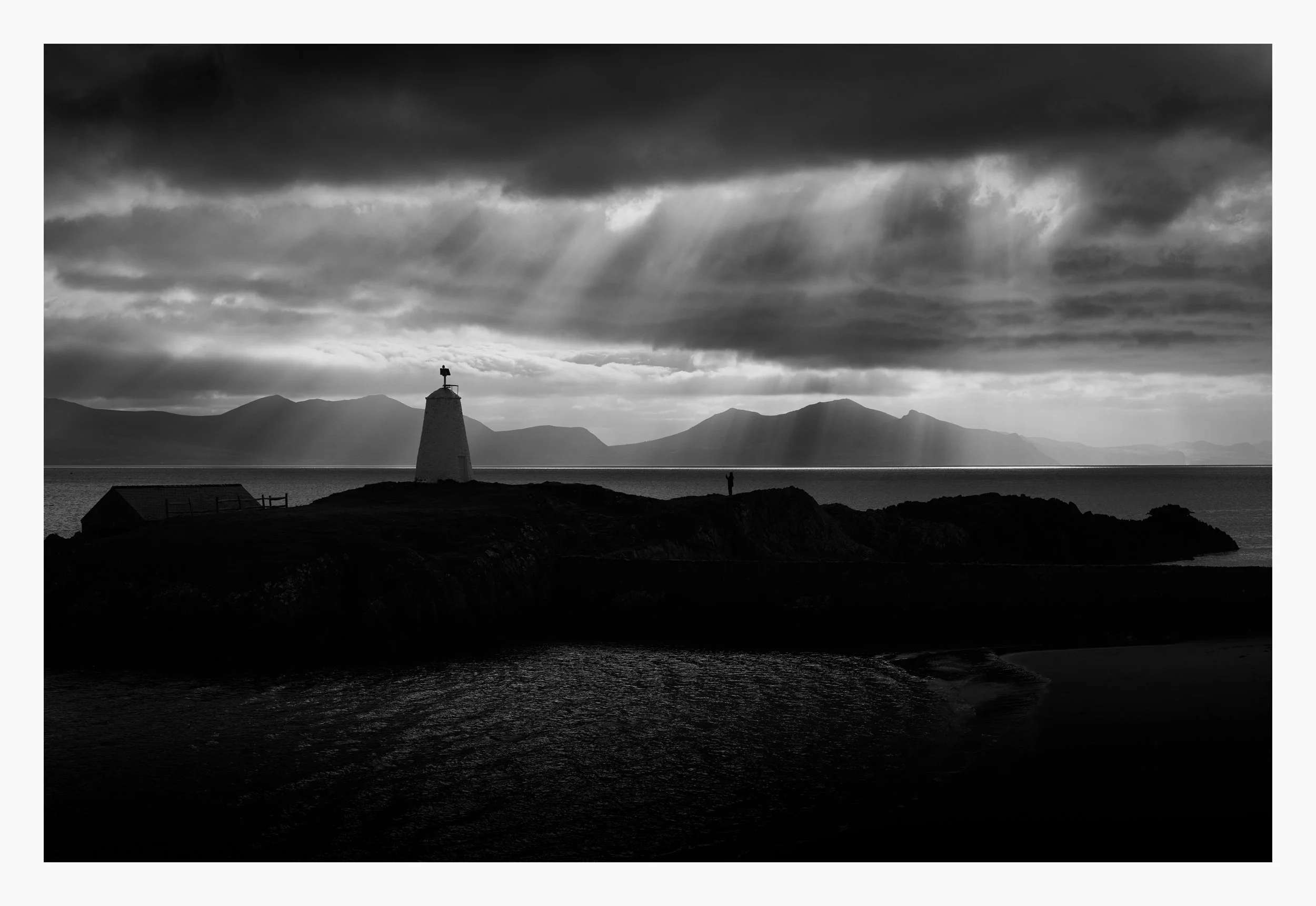 Llanddwyn lighthouse  Light.jpg