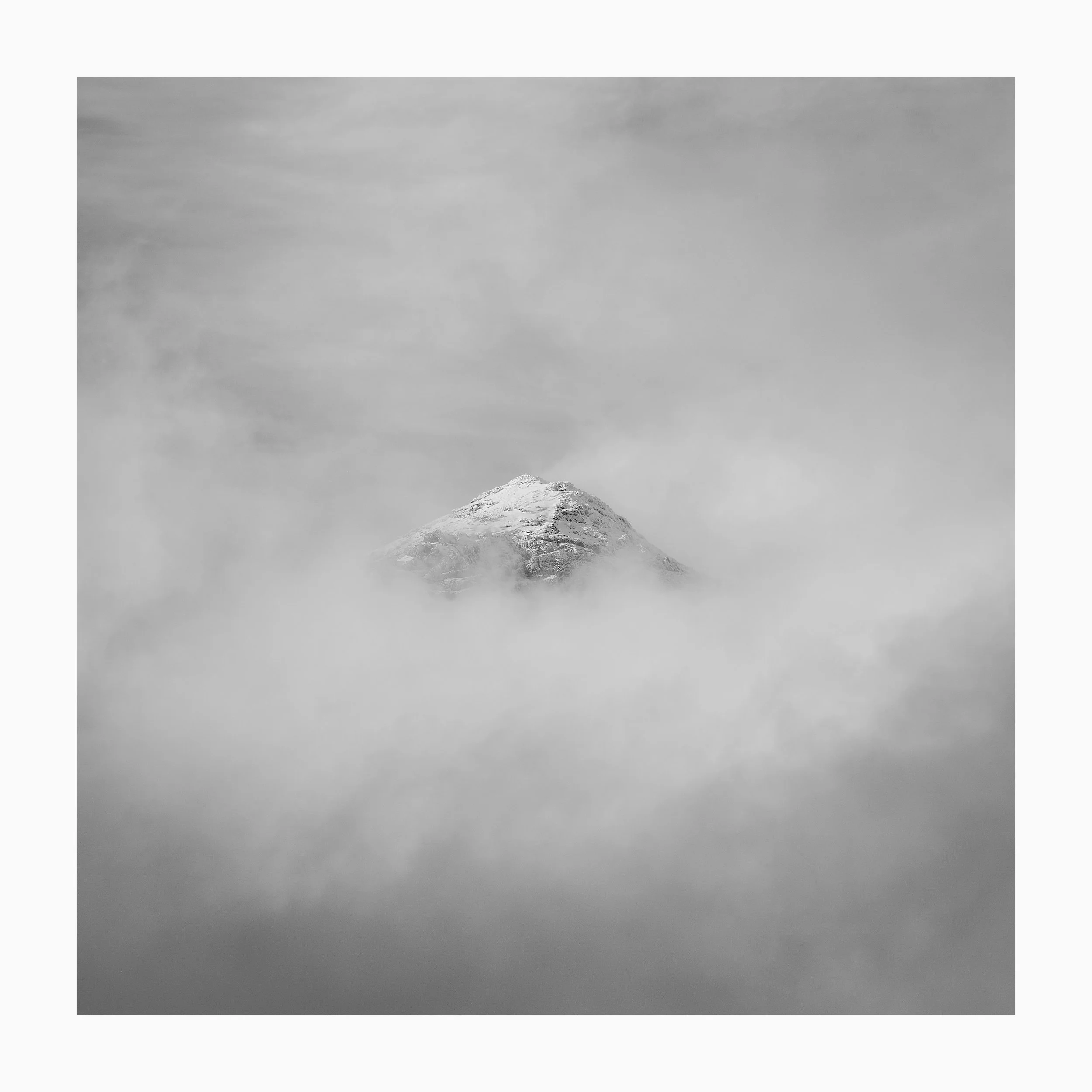 Snowdon-Peak-in-the-Clouds.jpg