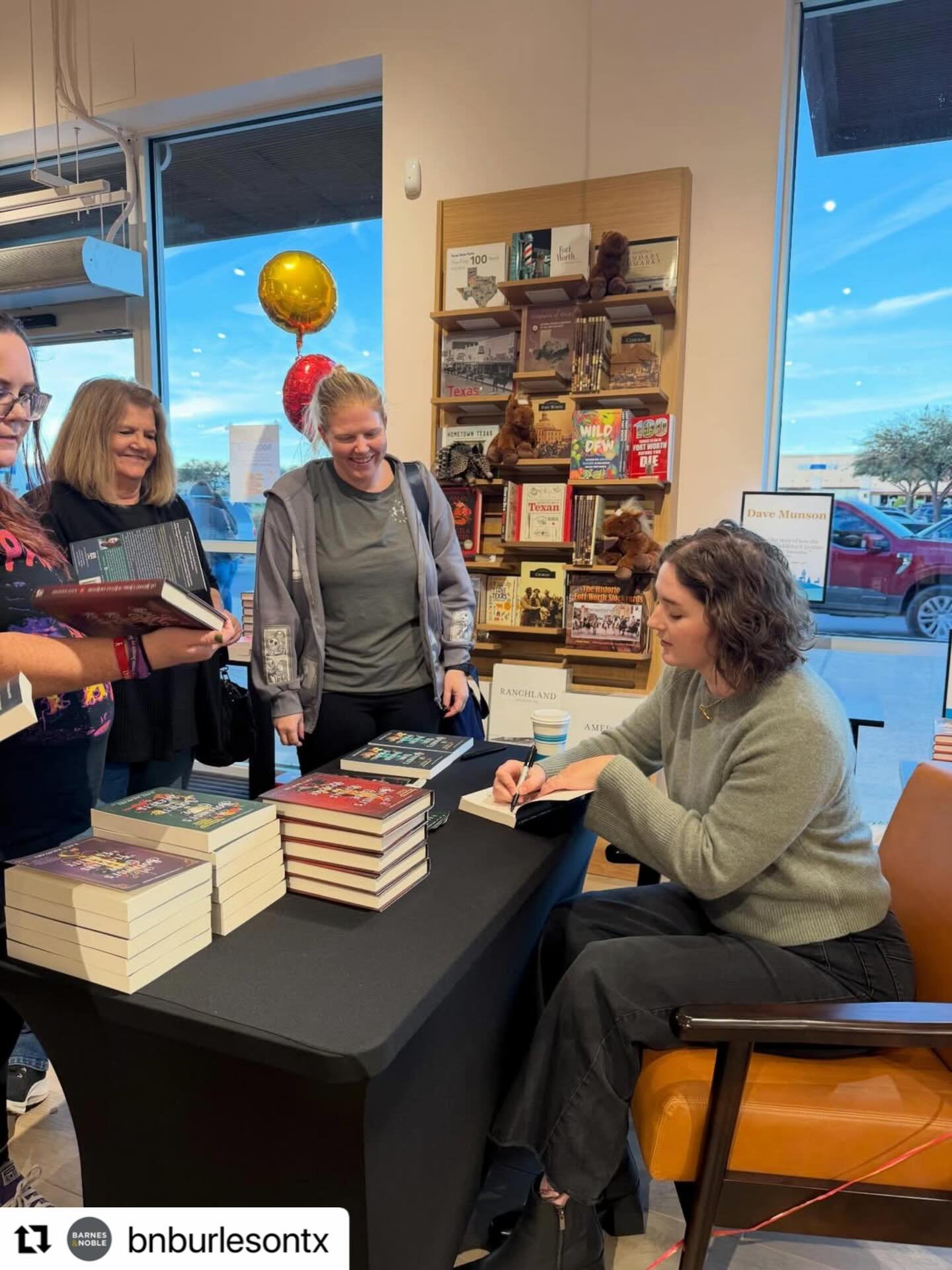 Loved hanging out at the gorgeous new @bnburlesontx this weekend! I so admire the way so many readers are willing to take a chance on a new series&mdash;I almost sold out of A Botanist&rsquo;s Guide to Parties and Poisons!

Congratulations on the ver