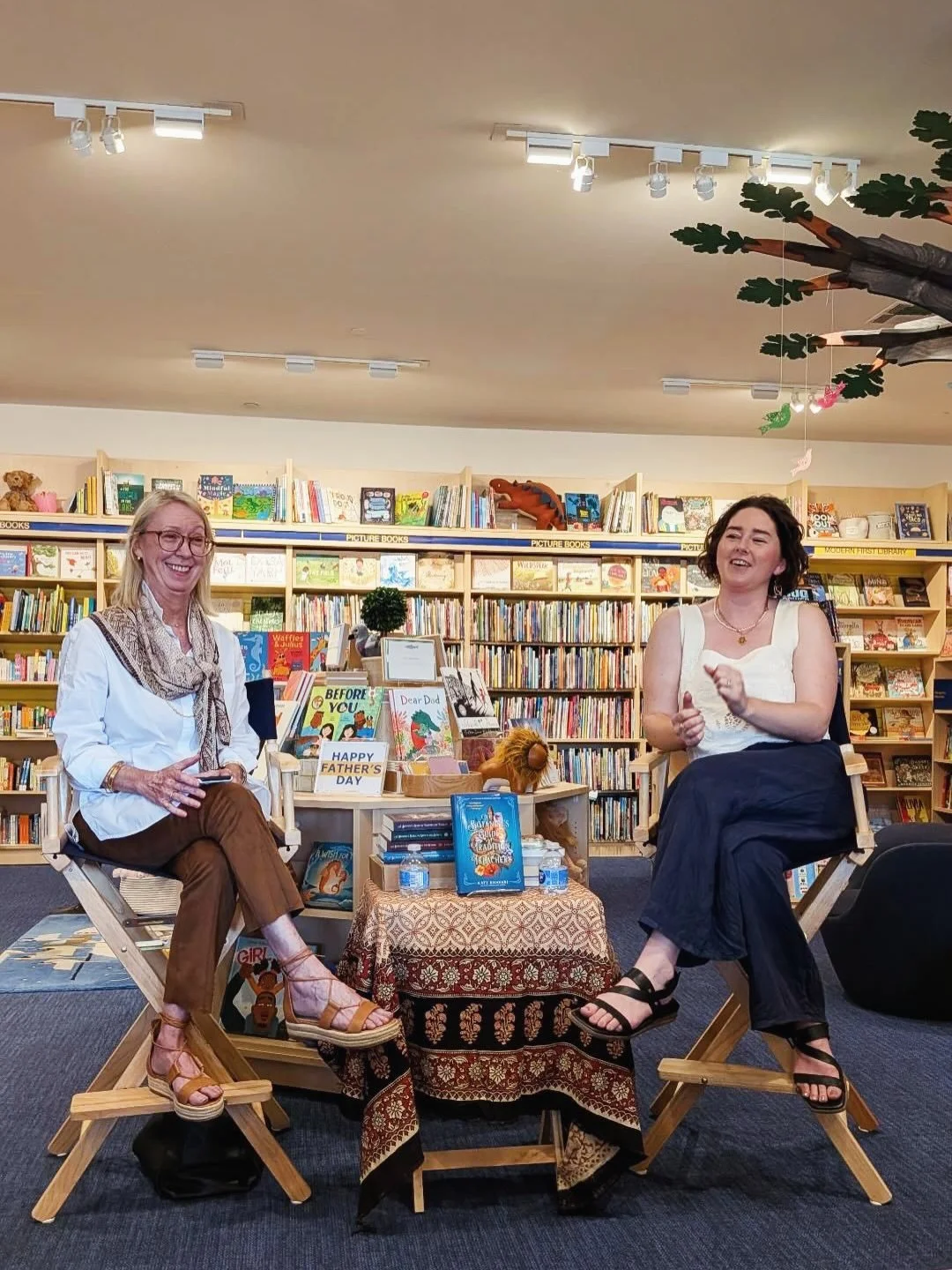 Thank you @interabangbooks, @hobbsandessexauthor, @thecookieculture , and all the readers who joined us for such a lovely night celebrating free release of A Botanist&rsquo;s Guide to Tradition and Treachery!

If you missed this event, have no fear&m