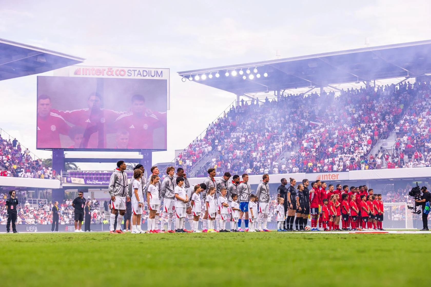 MarkThor-FloridaSeries-EnglandvCostaRica-061026-OCSC2225.jpg