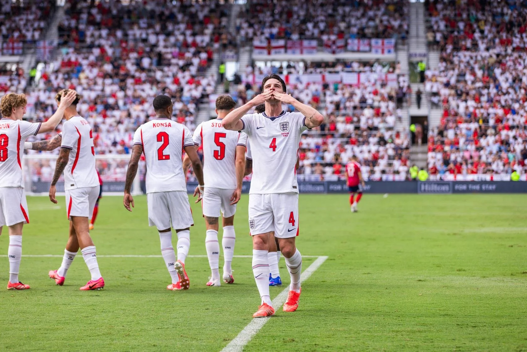 MarkThor-FloridaSeries-EnglandvCostaRica-061026-OCSC2777.jpg