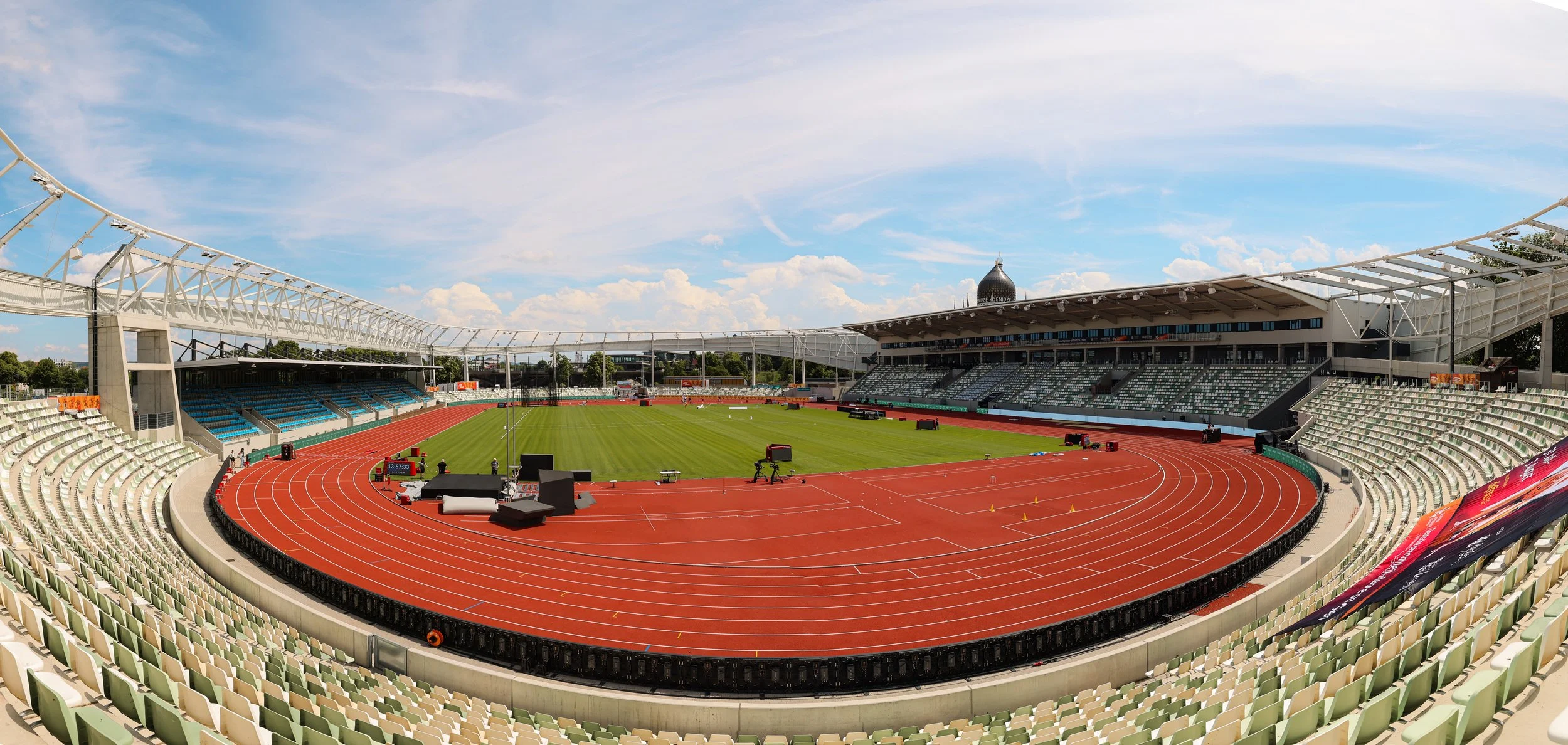 Q64H7921-Pano.jpg