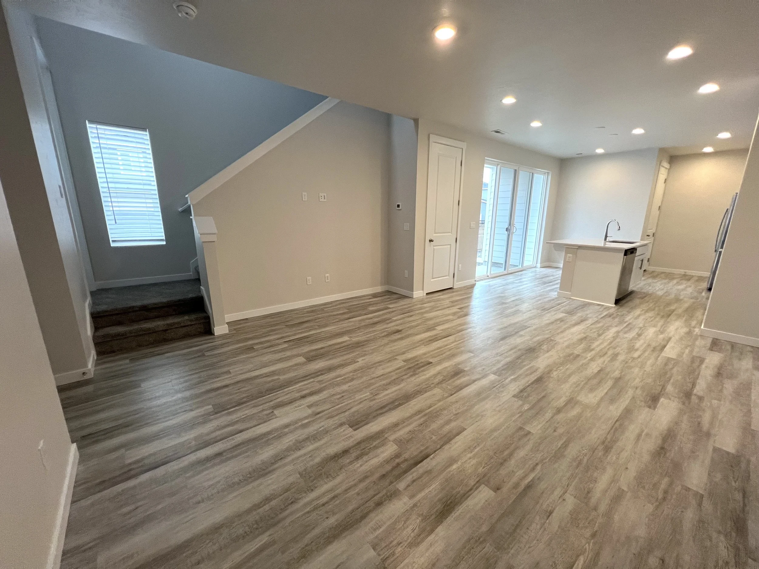 9. Living Room.jpg