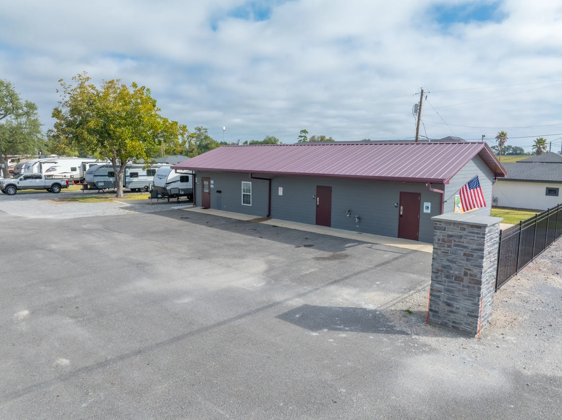 Rustic Oak RV Park