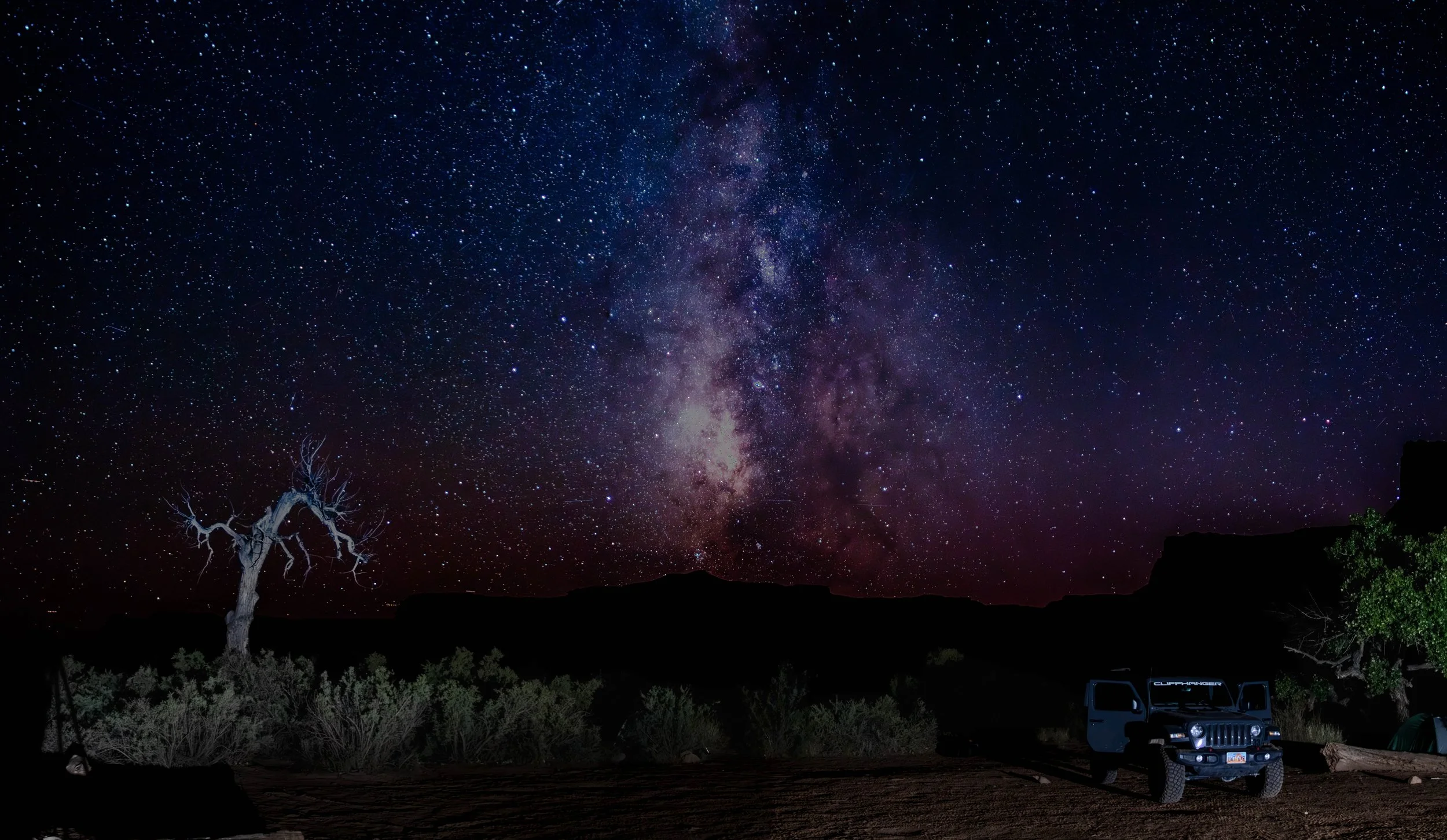 If you thought those other rocks were far away...  / Canyonlands NP