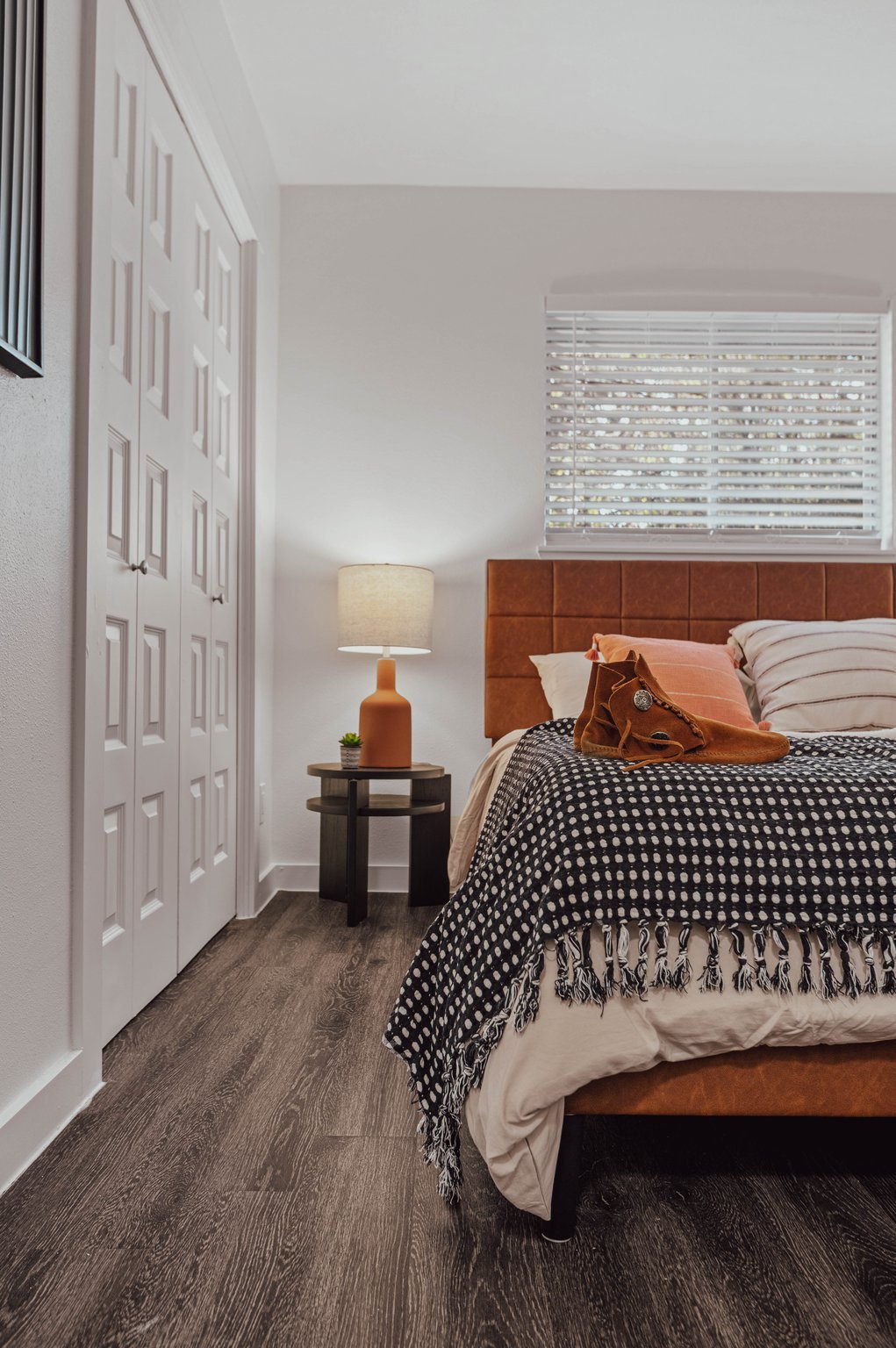 7-web-or-mls-5813 Wellington8.jpg