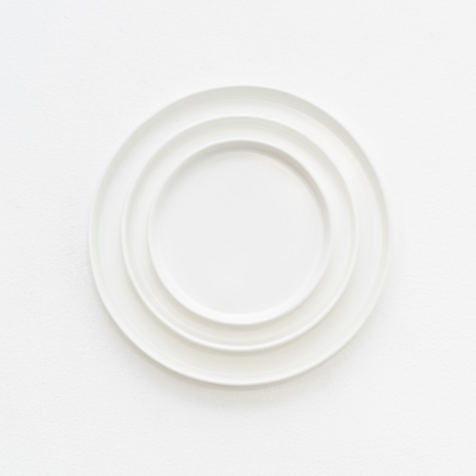 coast_event_rentals_plates_white.jpg