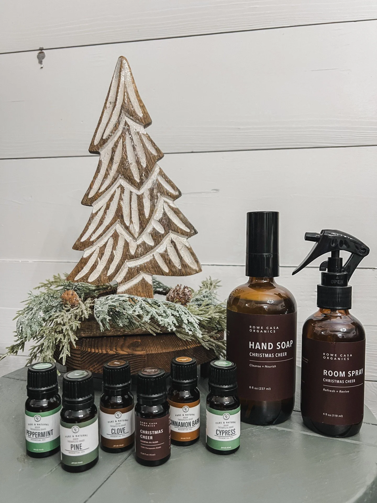 This week&rsquo;s Festive Friday is all about slowing down and creating a little more calm in the middle of the holiday season. 🎄

We&rsquo;re sharing our Rowe Casa Christmas scents &mdash; essential oils, room sprays, and hand soaps that bring a ge