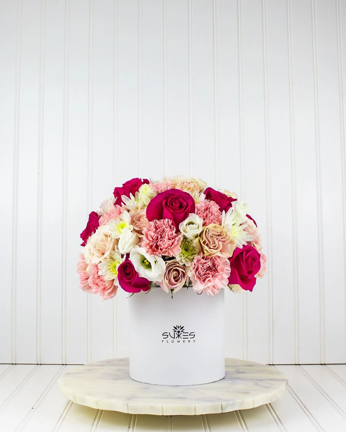 A graceful way to welcome a new season of learning. ✏️💐