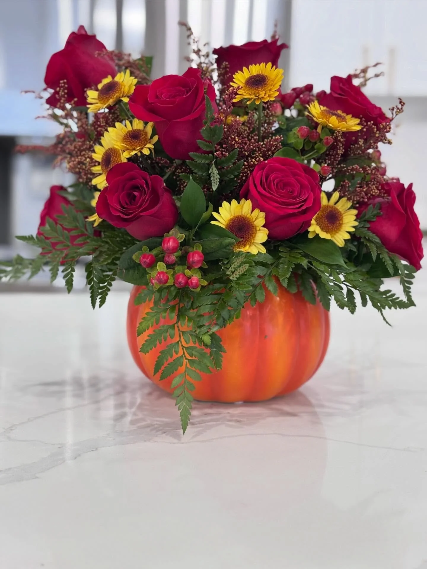 Thanksgiving blooms that wow your guests.
Limited availability &mdash; reserve yours now! 🍁✨